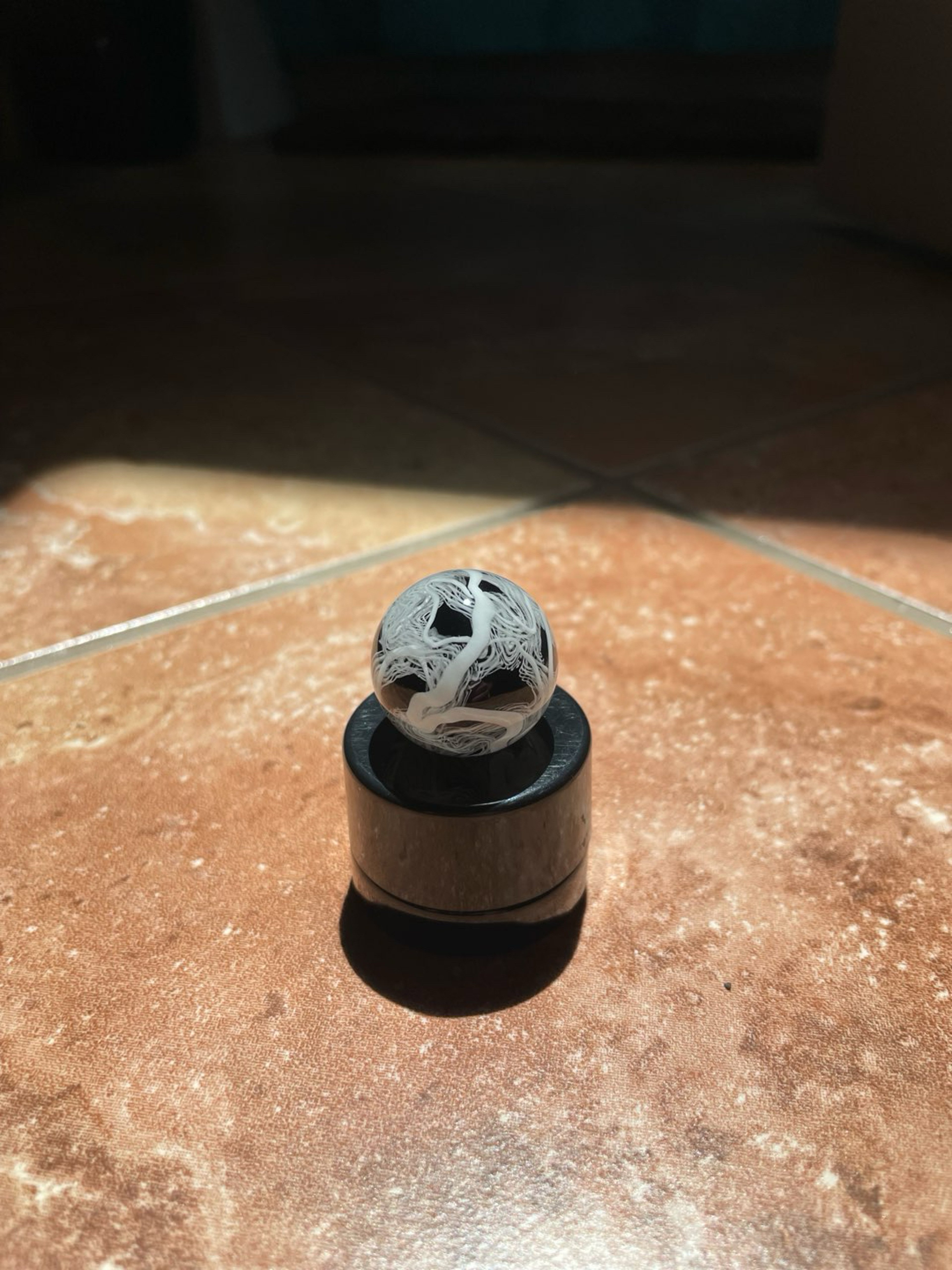 Preview pic of Scomo Black w/ white scribble tech