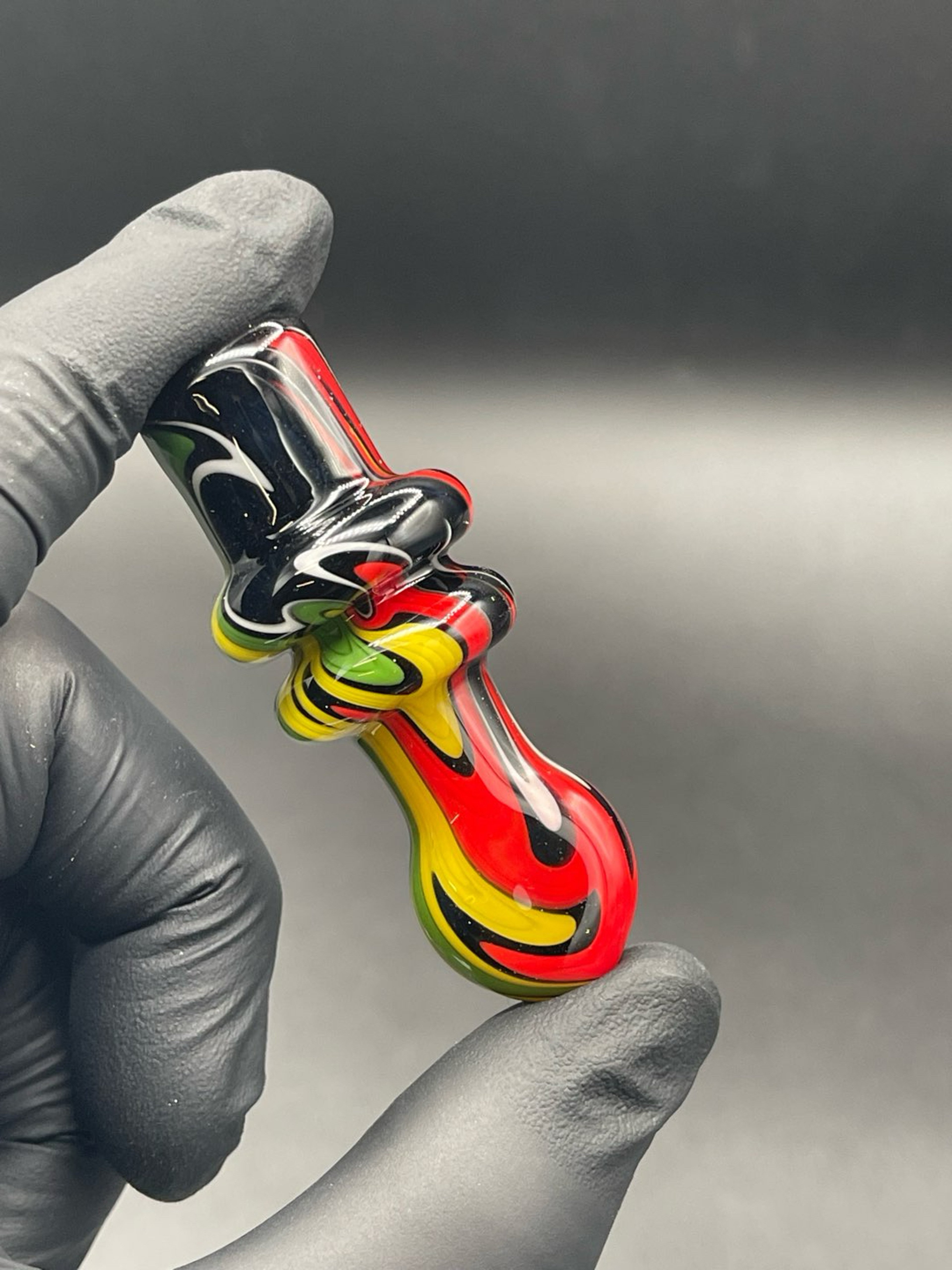 Preview pic of Rasta joint holder