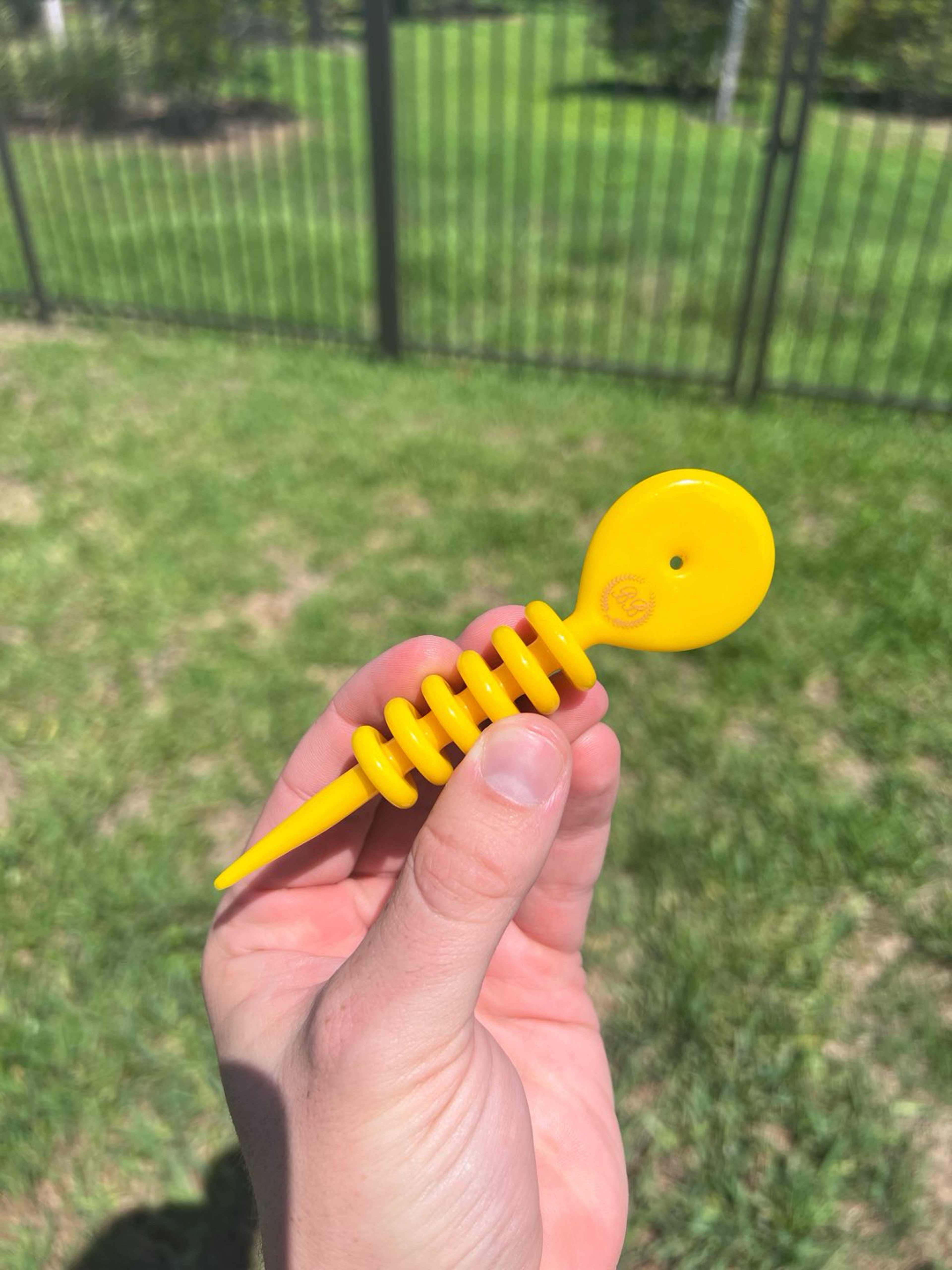 Preview pic of BB - Yellow Crayon Tool/Carb Cap