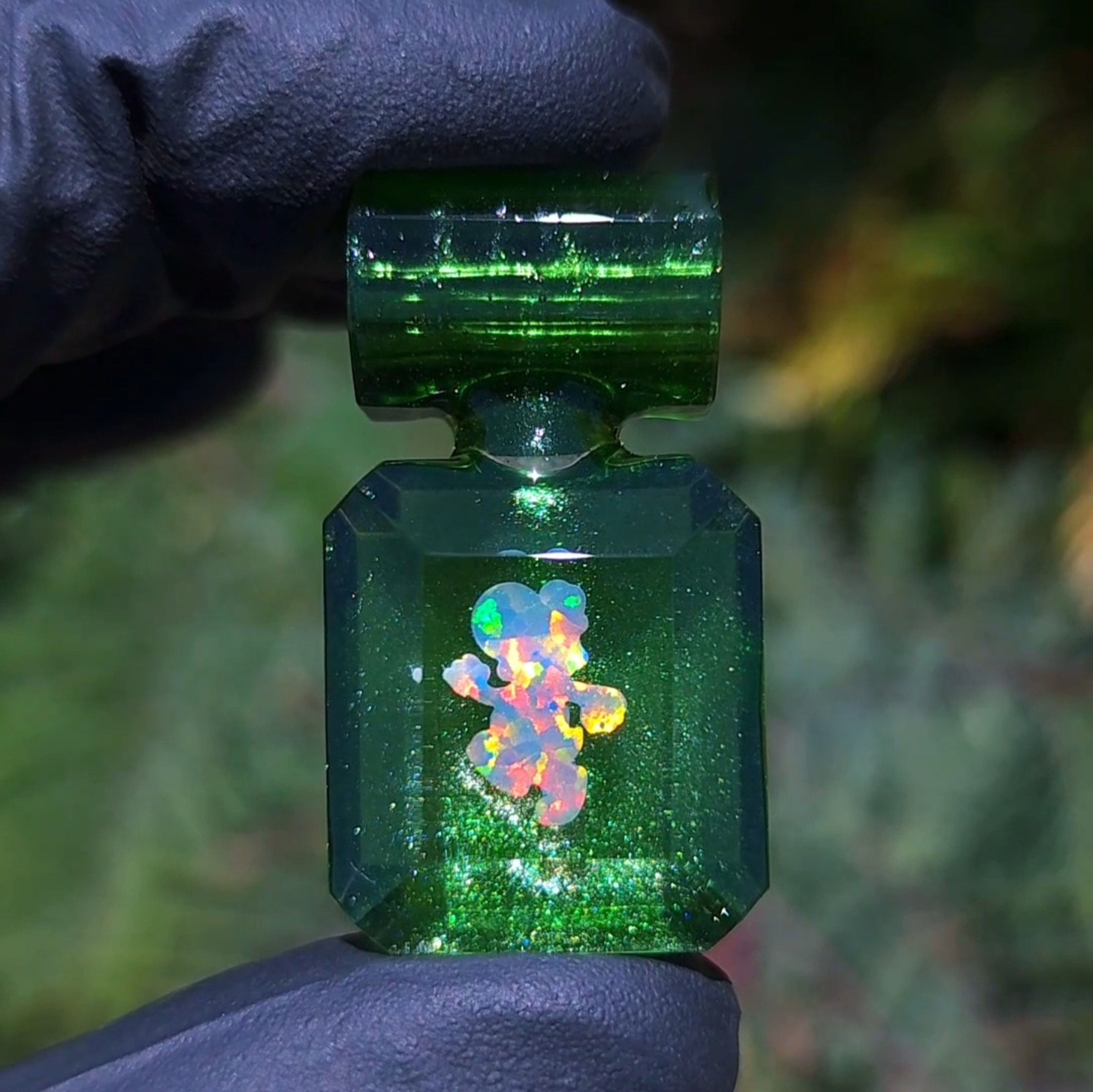 Preview pic of Faceted Green Stardust Pendant with 12mm Yoshi Opal