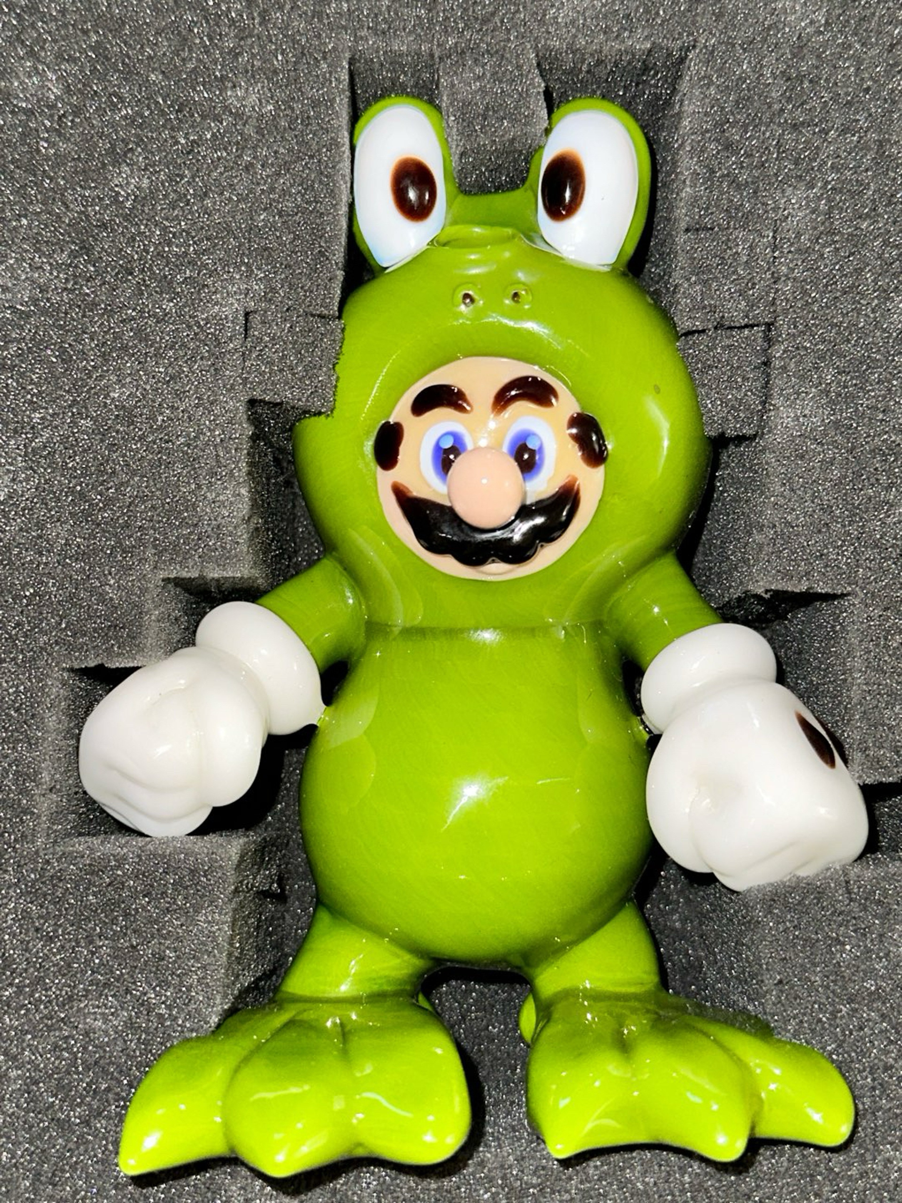 Preview pic of Frog Mario