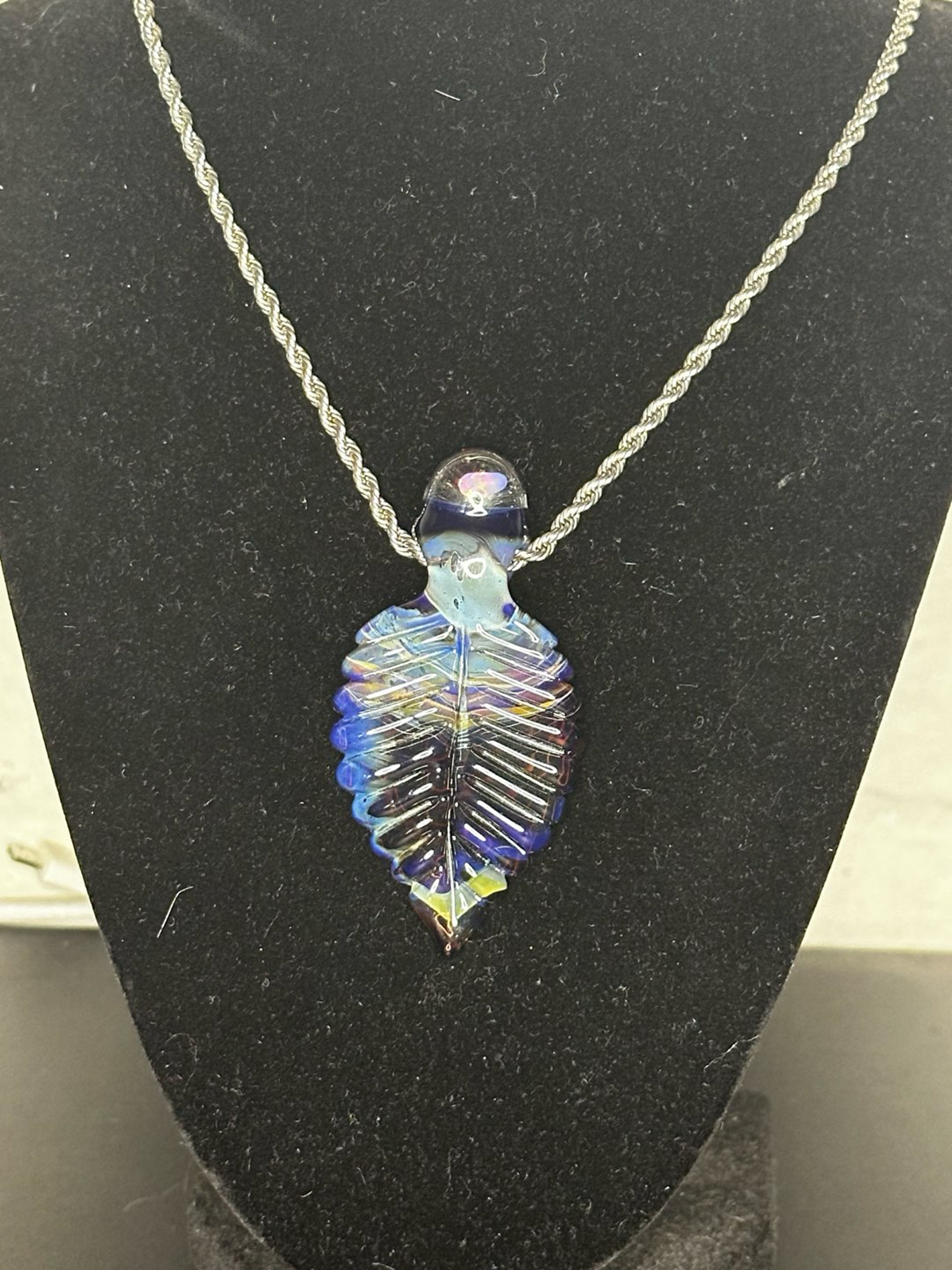 Preview pic of Paul Taylor Leaf Pendant