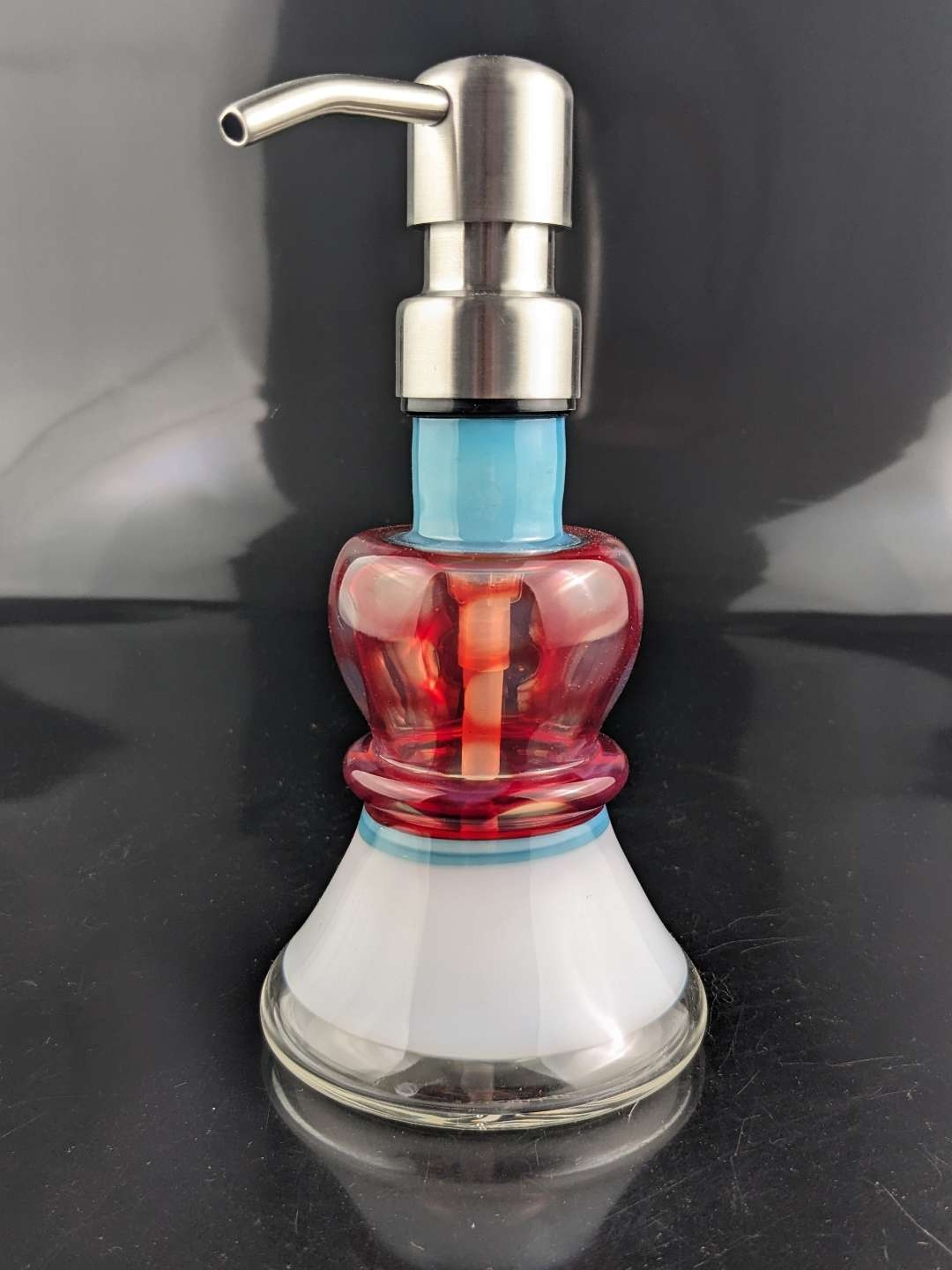 Preview pic of Heady Soap Dispenser