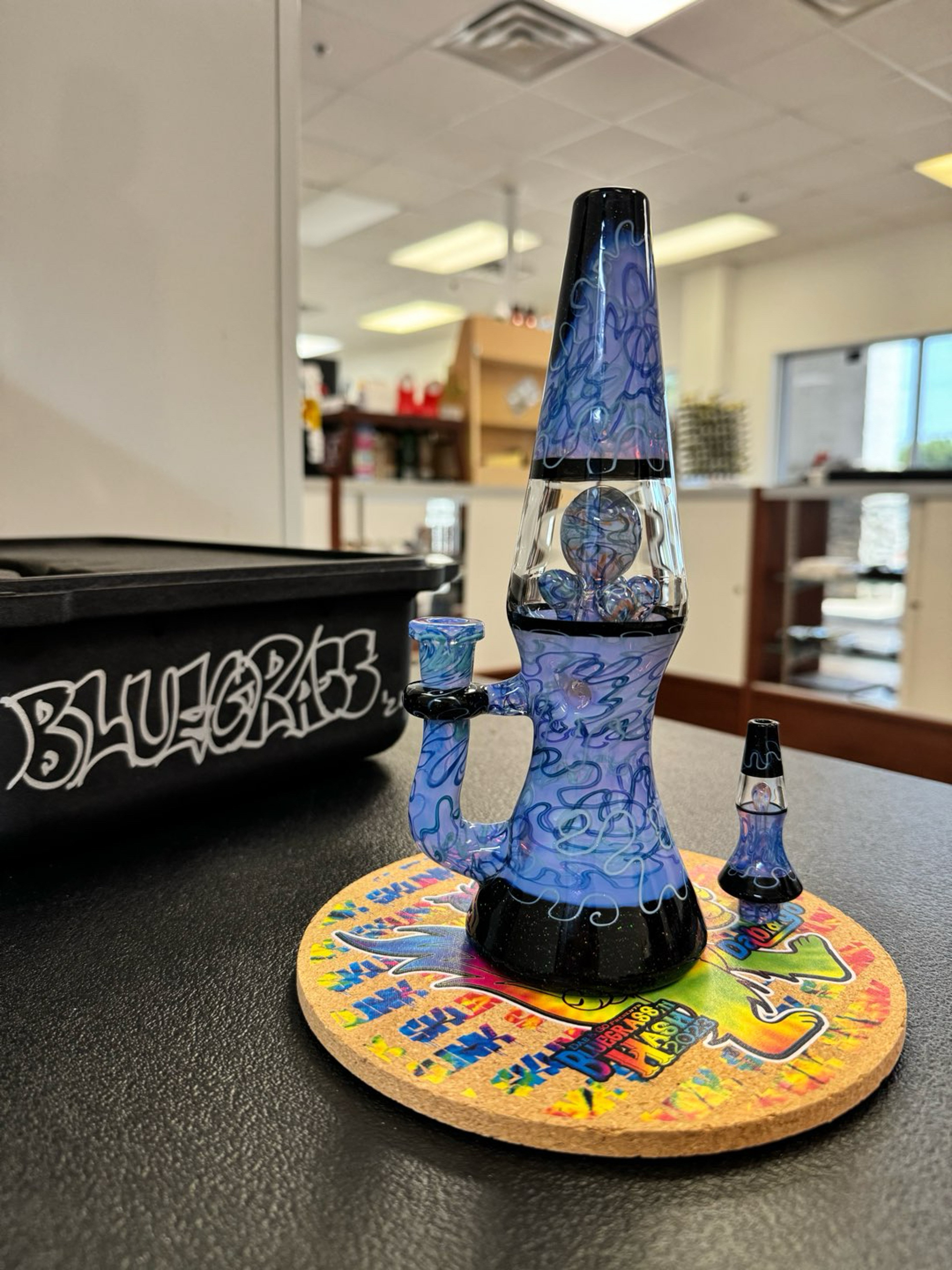 Bluegrass Glass Lamp image 0