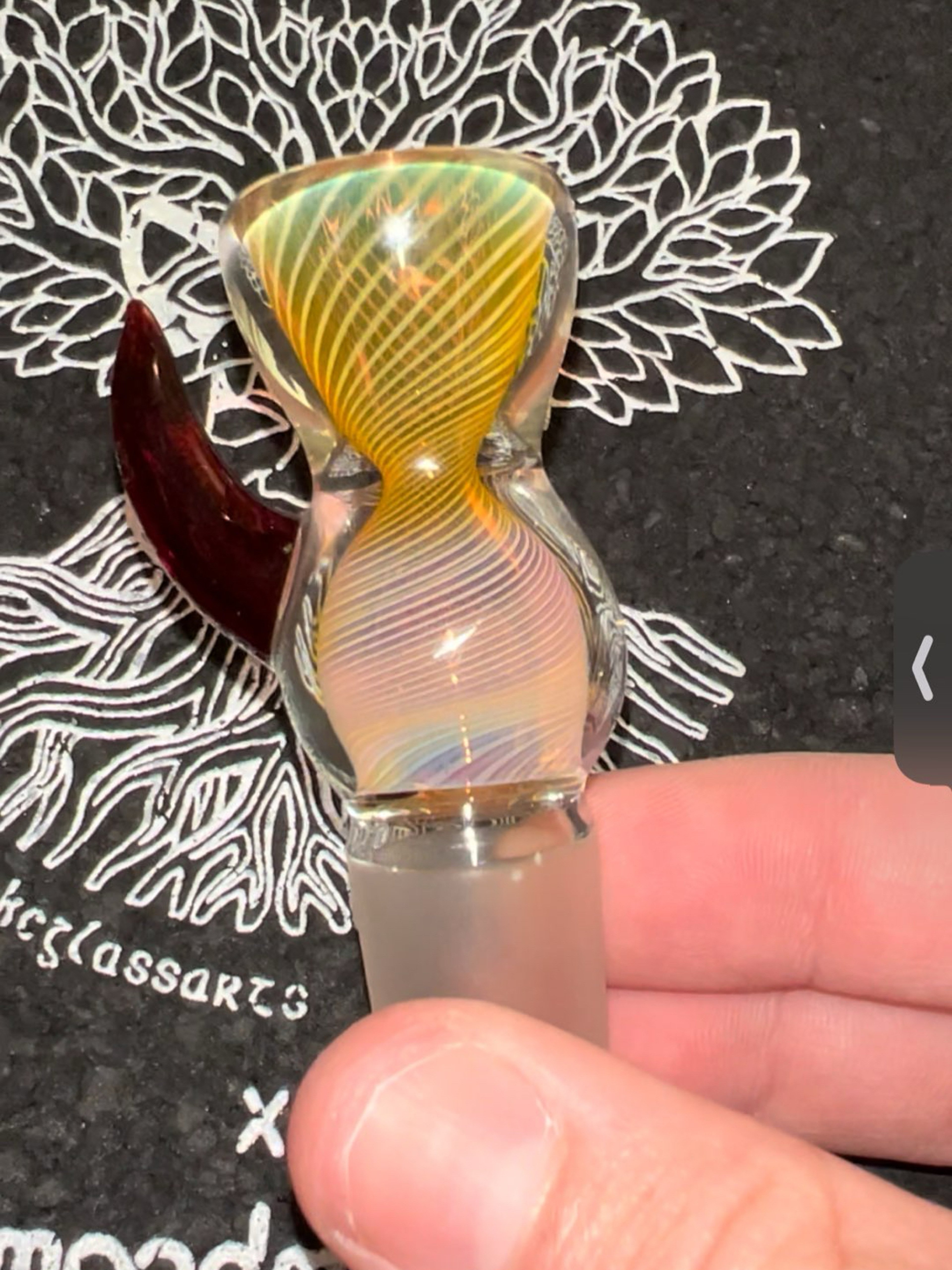 Preview pic of Single hole 18mm fume horn slide