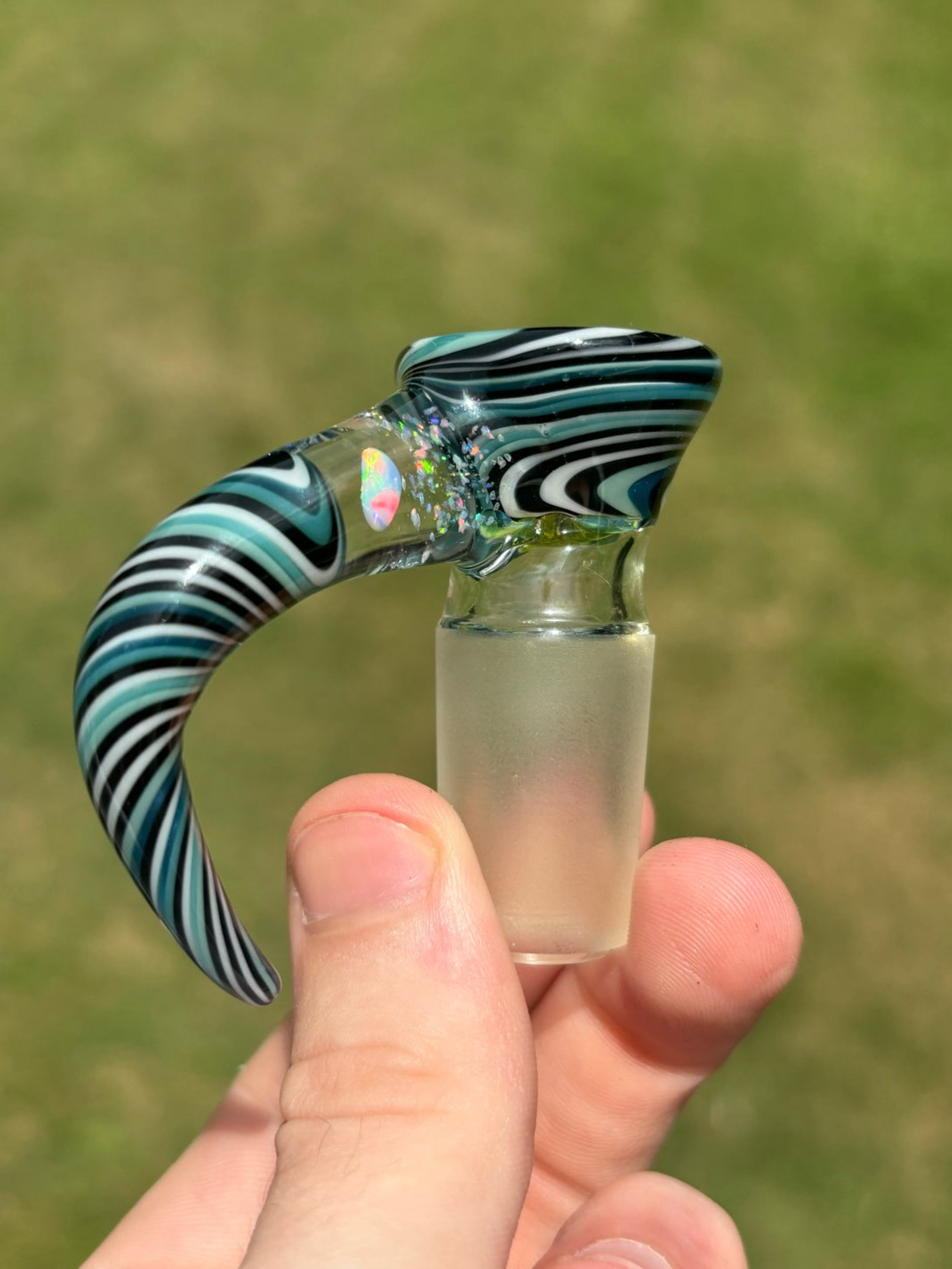 Preview pic of 18mm 4-hole, Seabra with cropal, opal horn