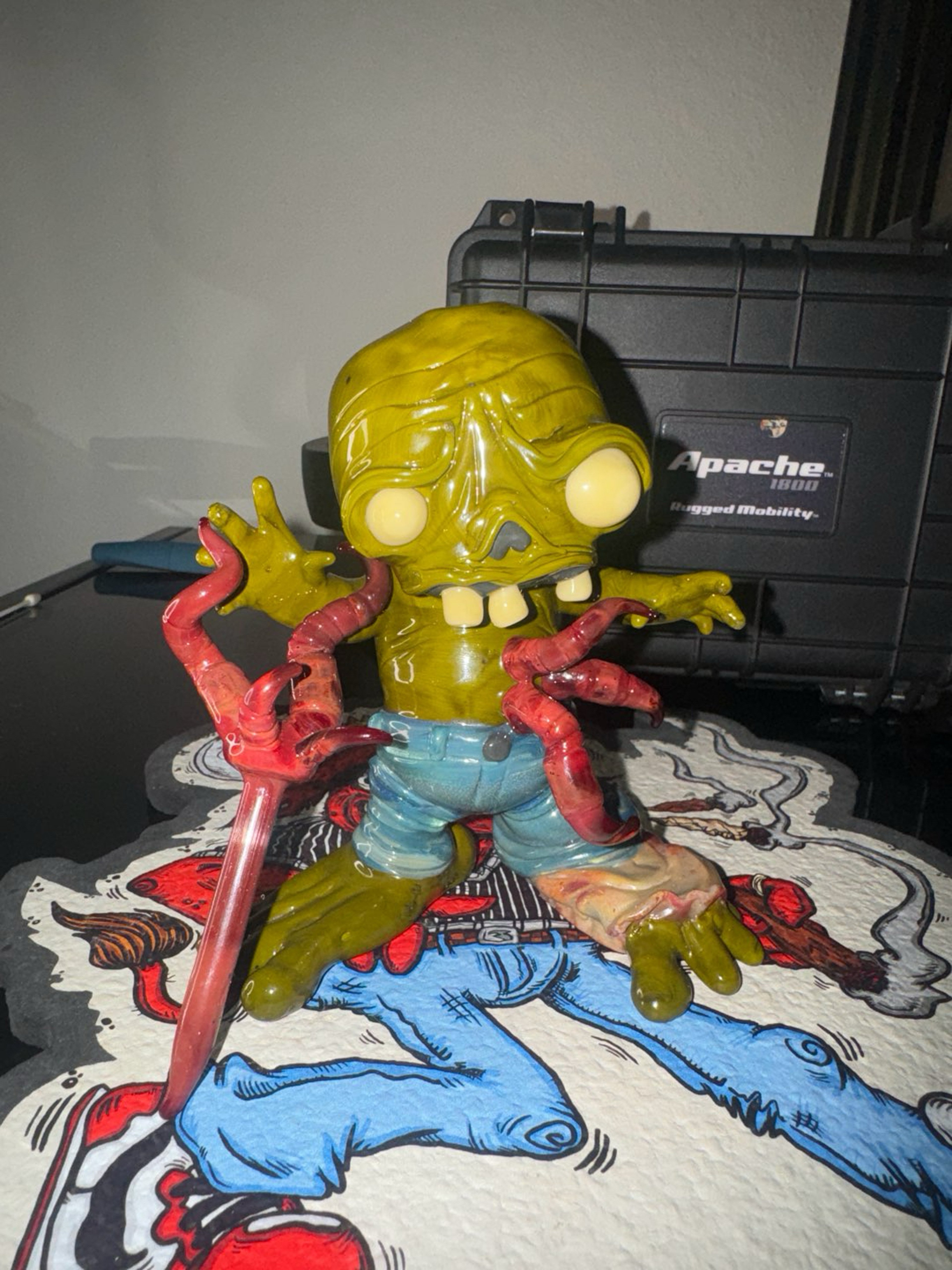 Preview pic of Ghost glass zombie 2020