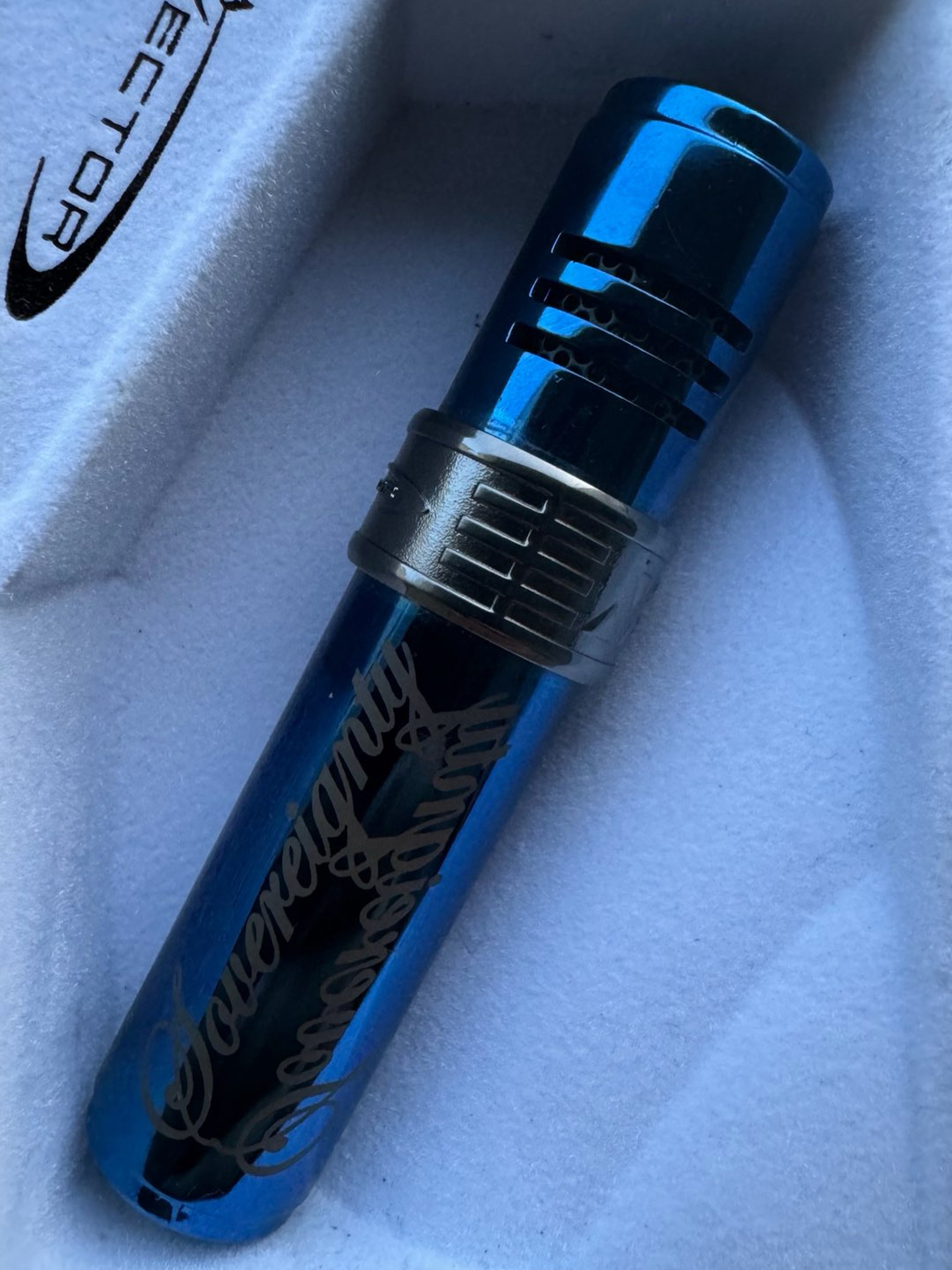 Preview pic of Sovereignty Vector Robusto Torch