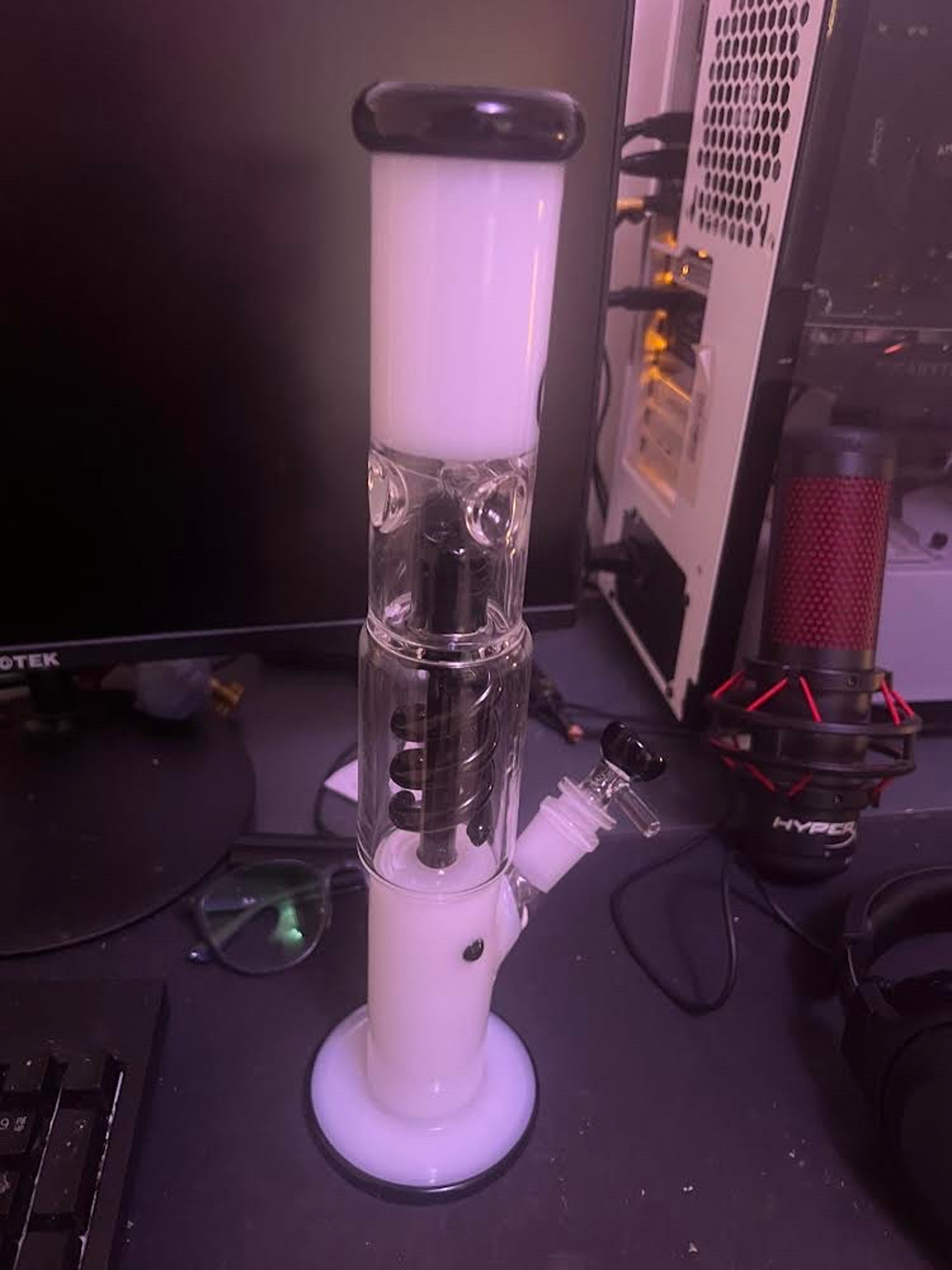 Preview pic of White Tube with a free cap