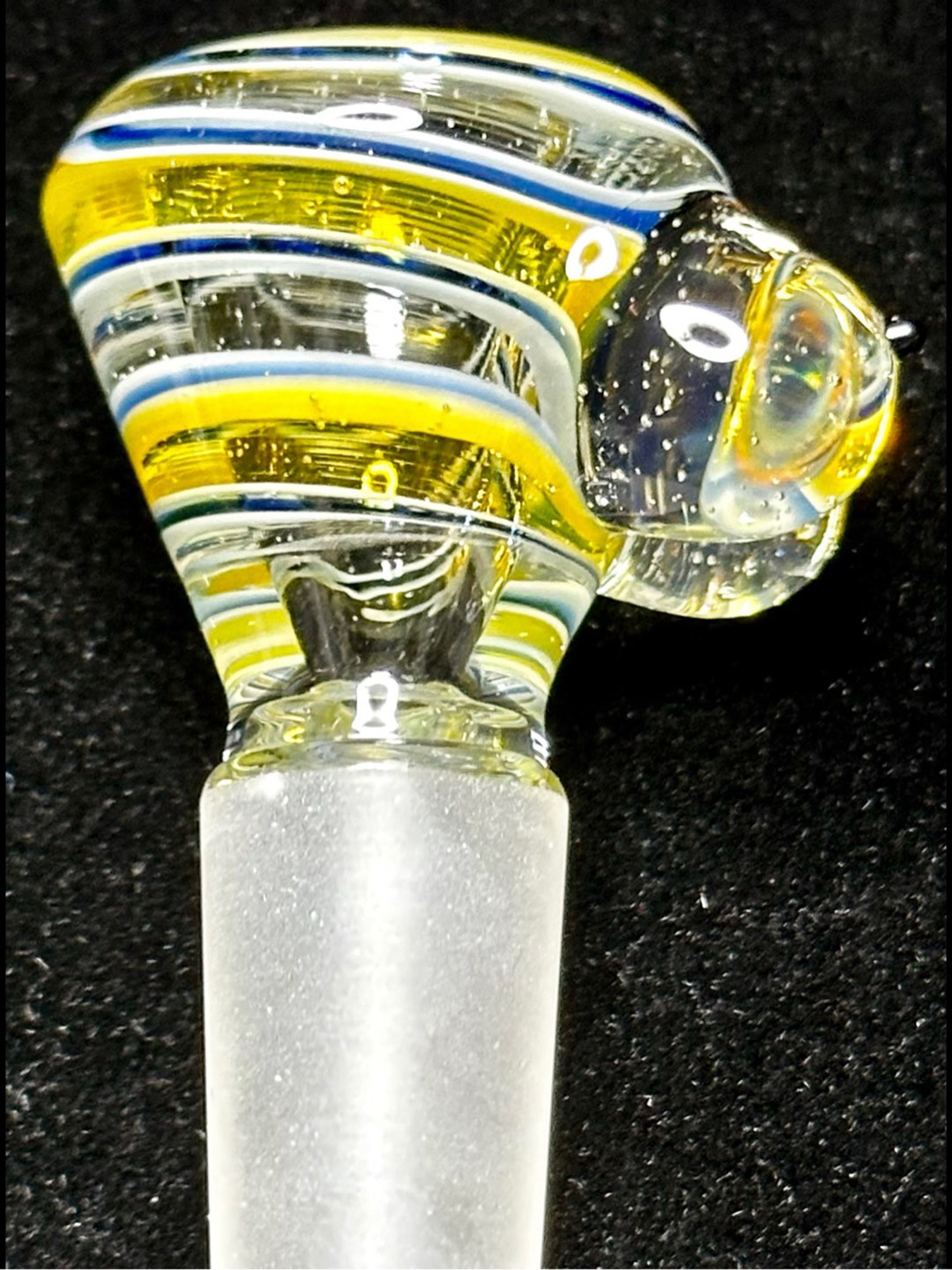 Preview pic of Titz Glass 14mm UV Linework Single Hole Slide