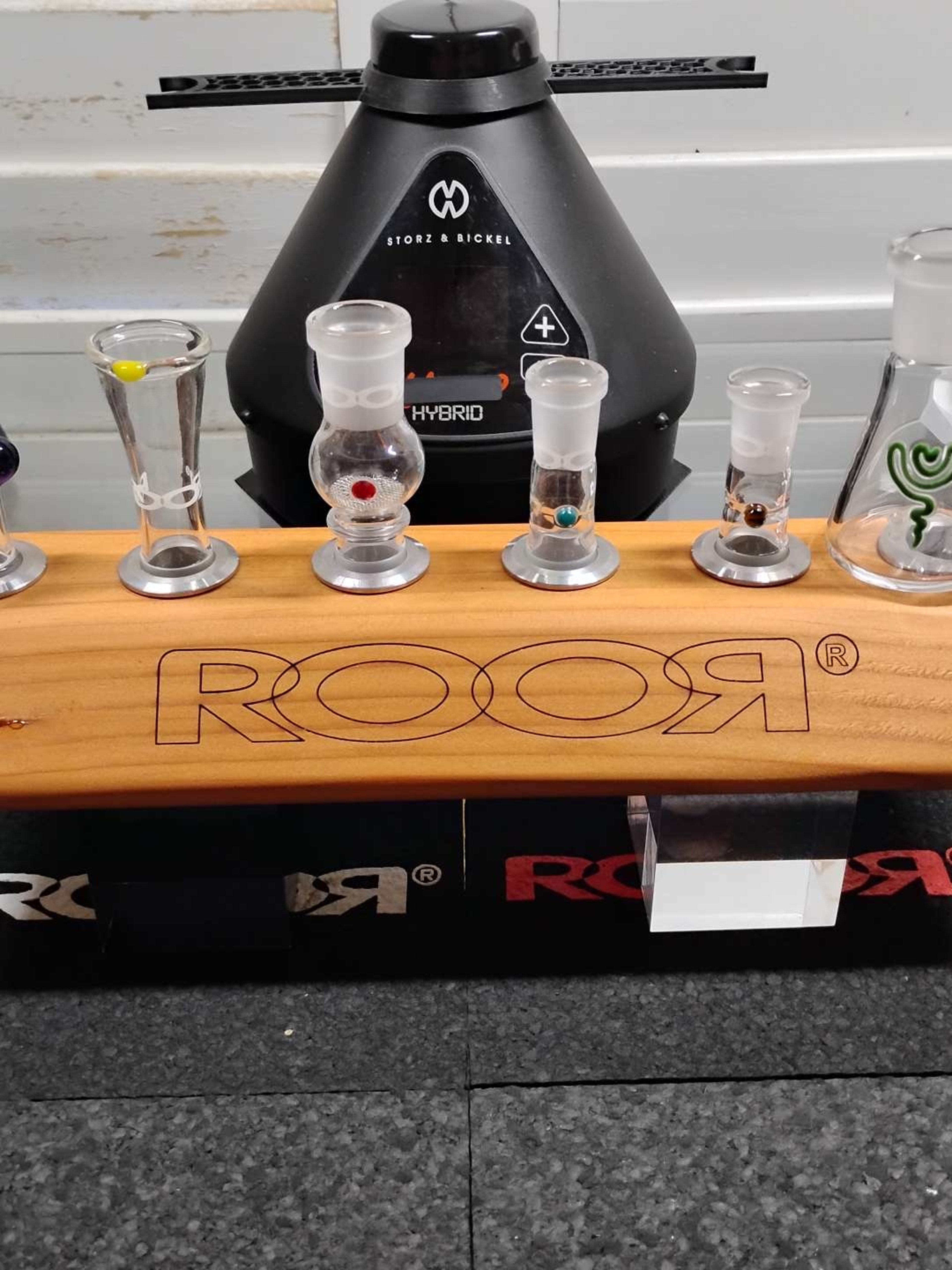 Preview pic of Roor Bowls/Ash catcher and wooden 6 hole stand.