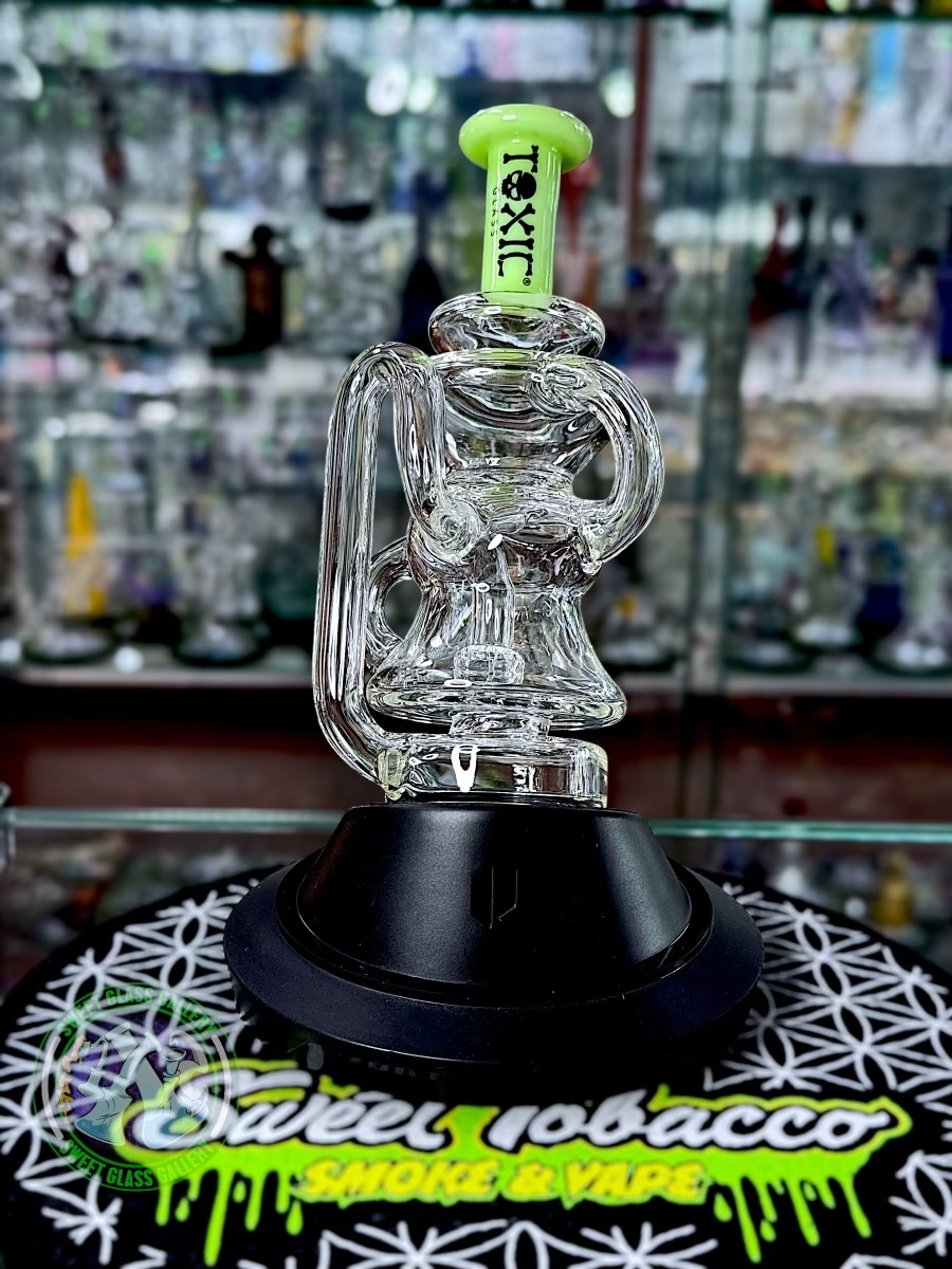 Preview pic of Toxic Glass - Puffco Attachment #17 - Recycler