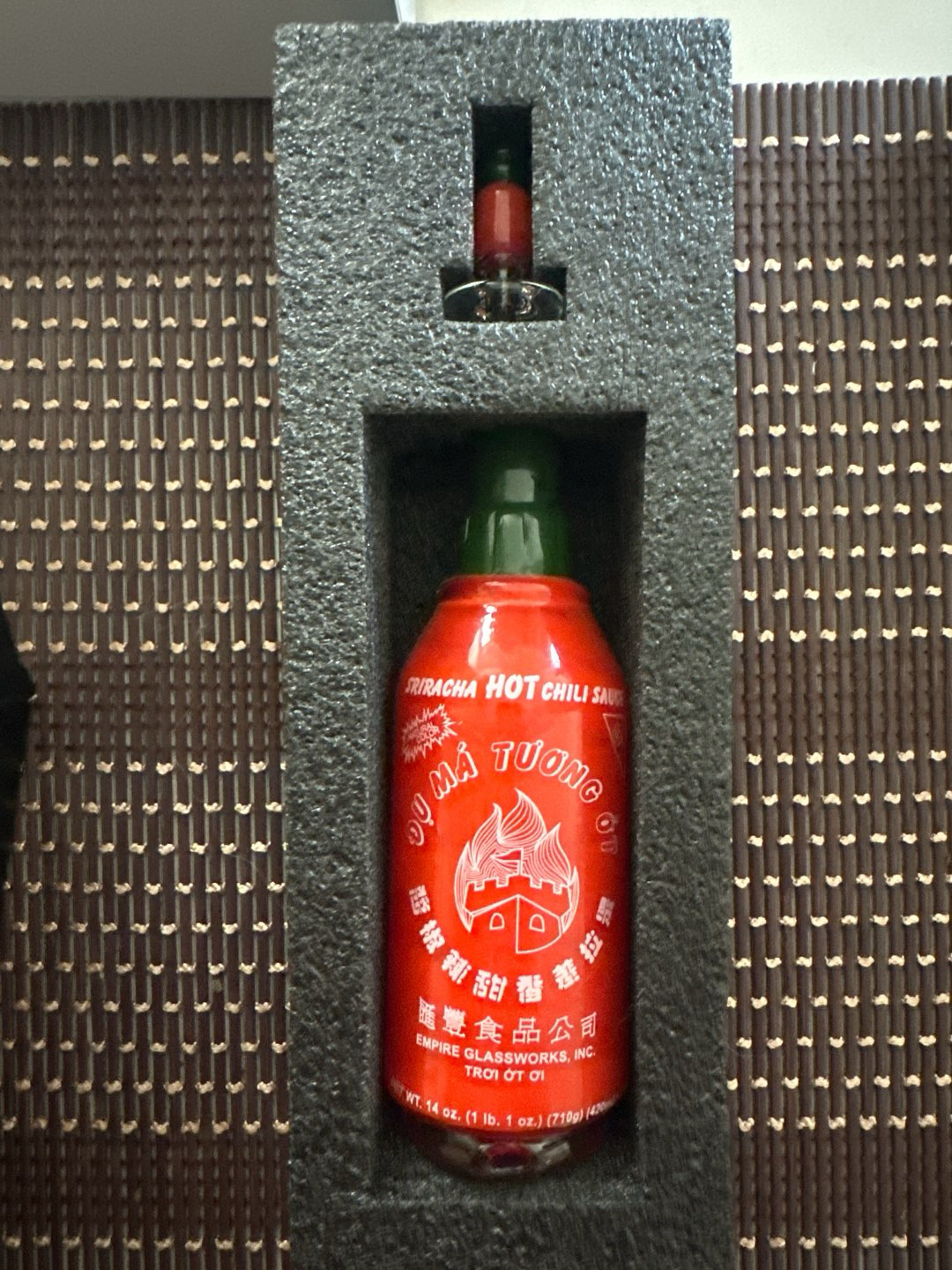 Preview pic of Puffco X Empire Sriracha bottle glass