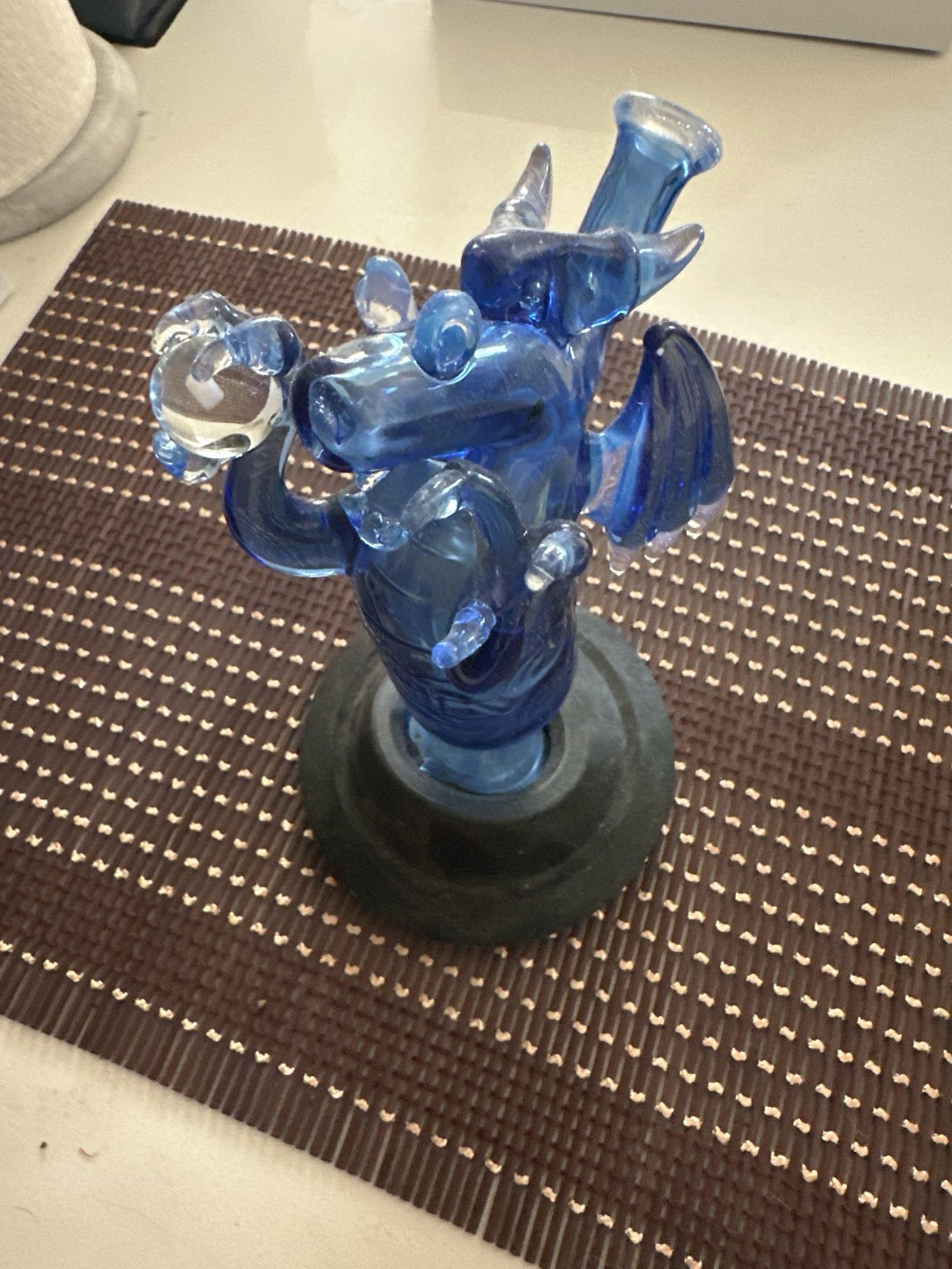 Preview pic of Puffco Opal Dragon topper