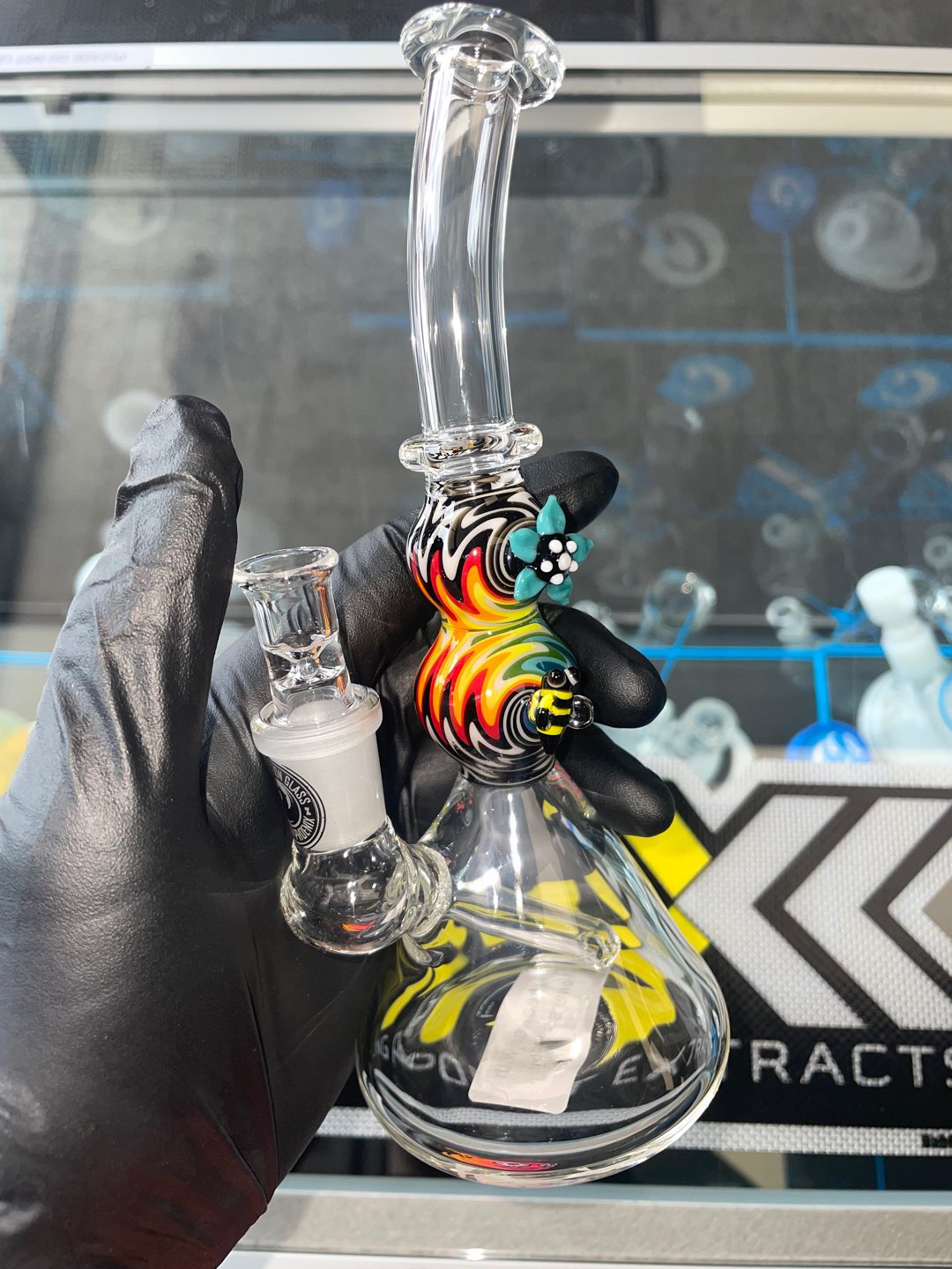 Preview pic of Worked conviction glass mini beaker