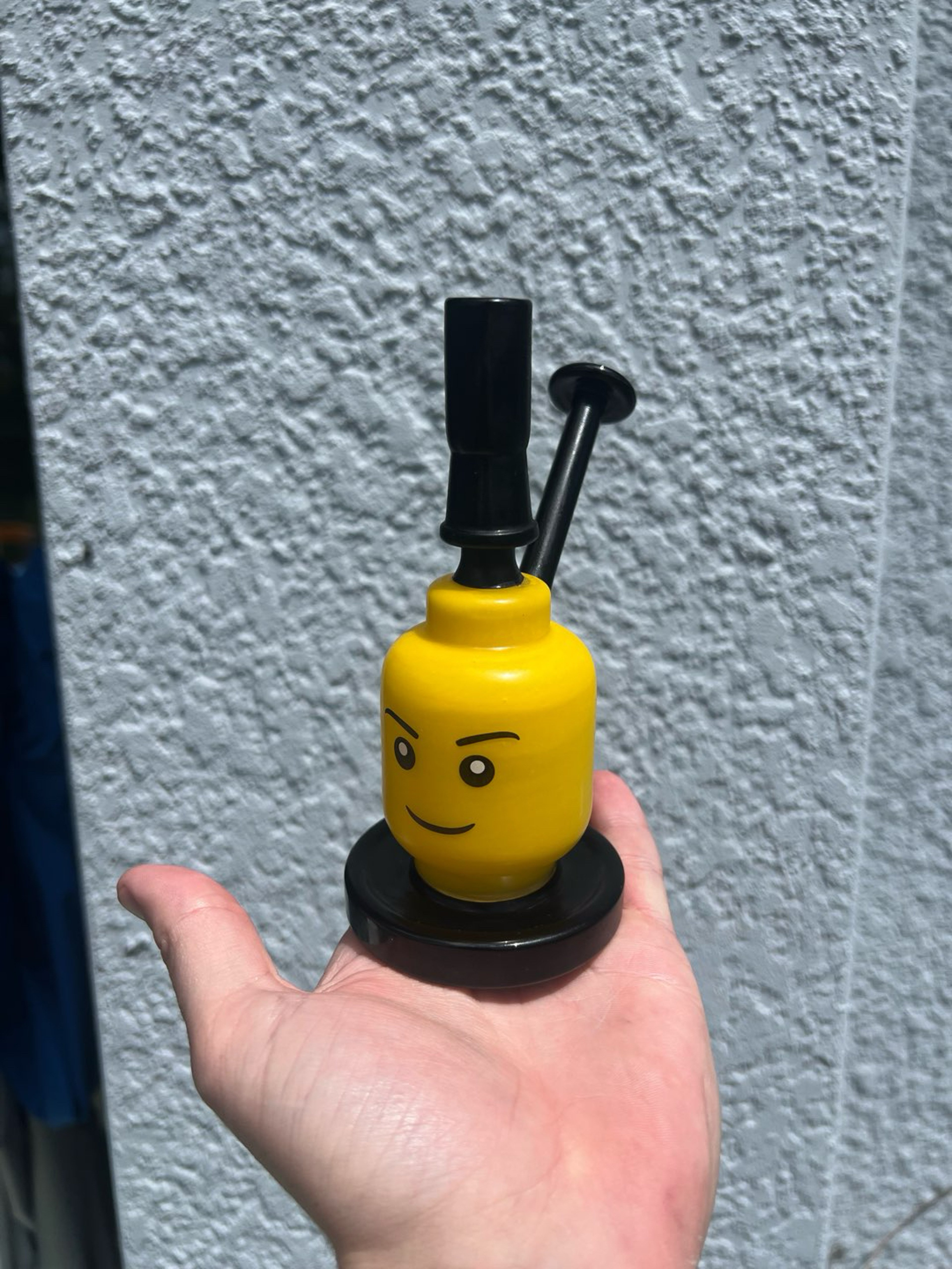 Preview pic of EF Norris x Pyrology Lego Head 14mm Rig Collab