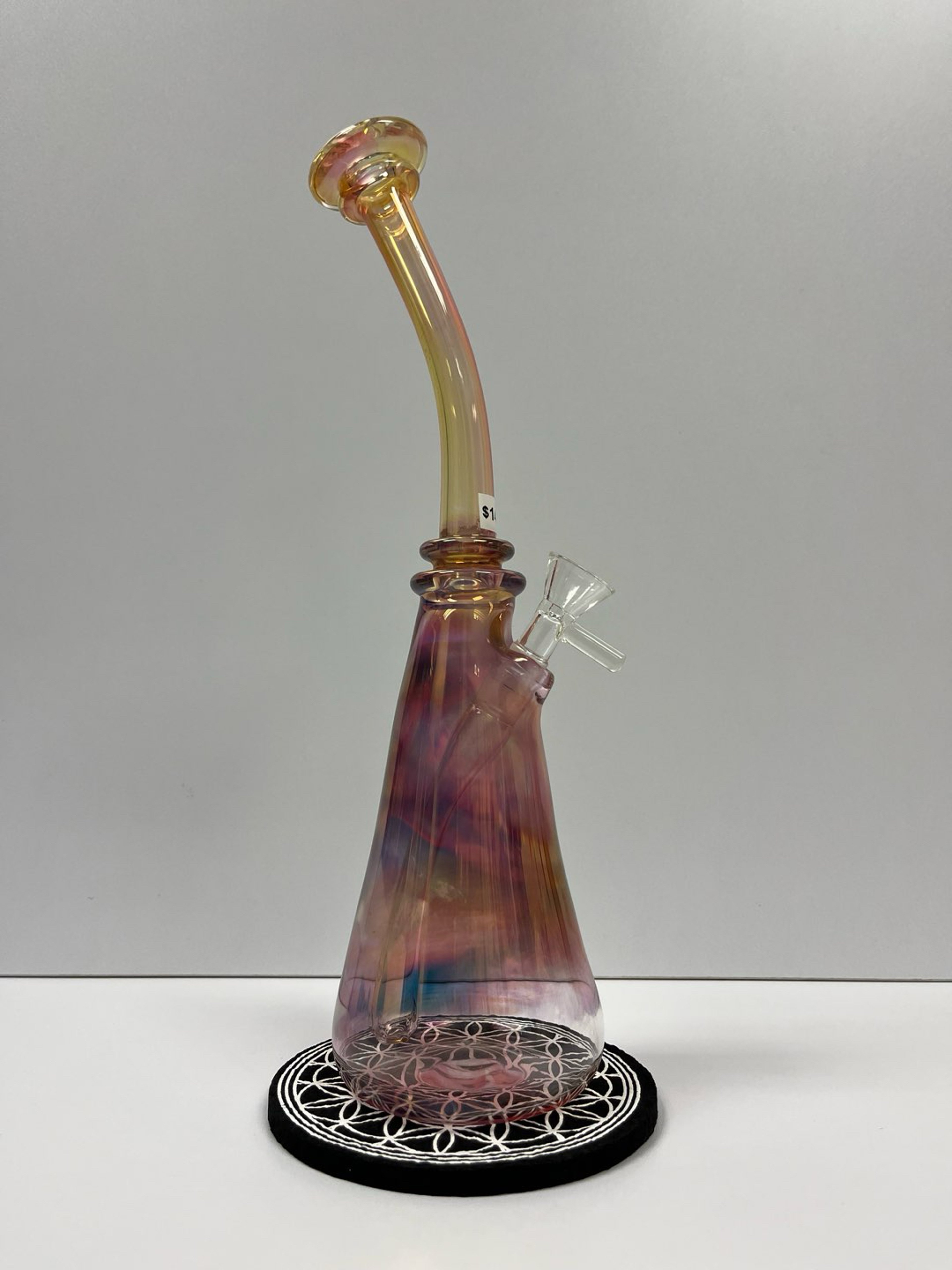 Preview pic of Glass by Yeti tall bent neck rig lots of fume 14mm 45