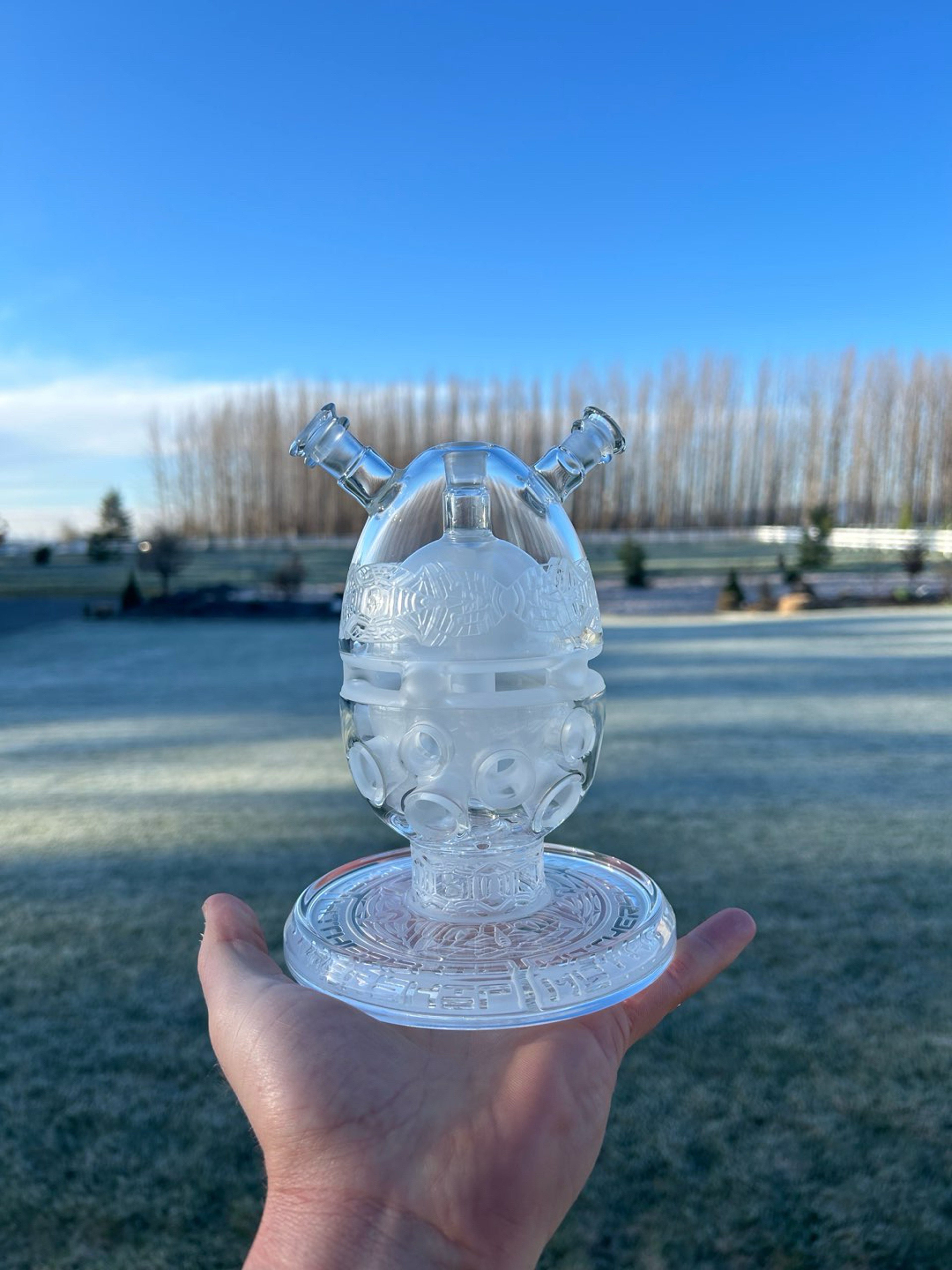 Preview pic of Stunning Mothership Fab egg hookah