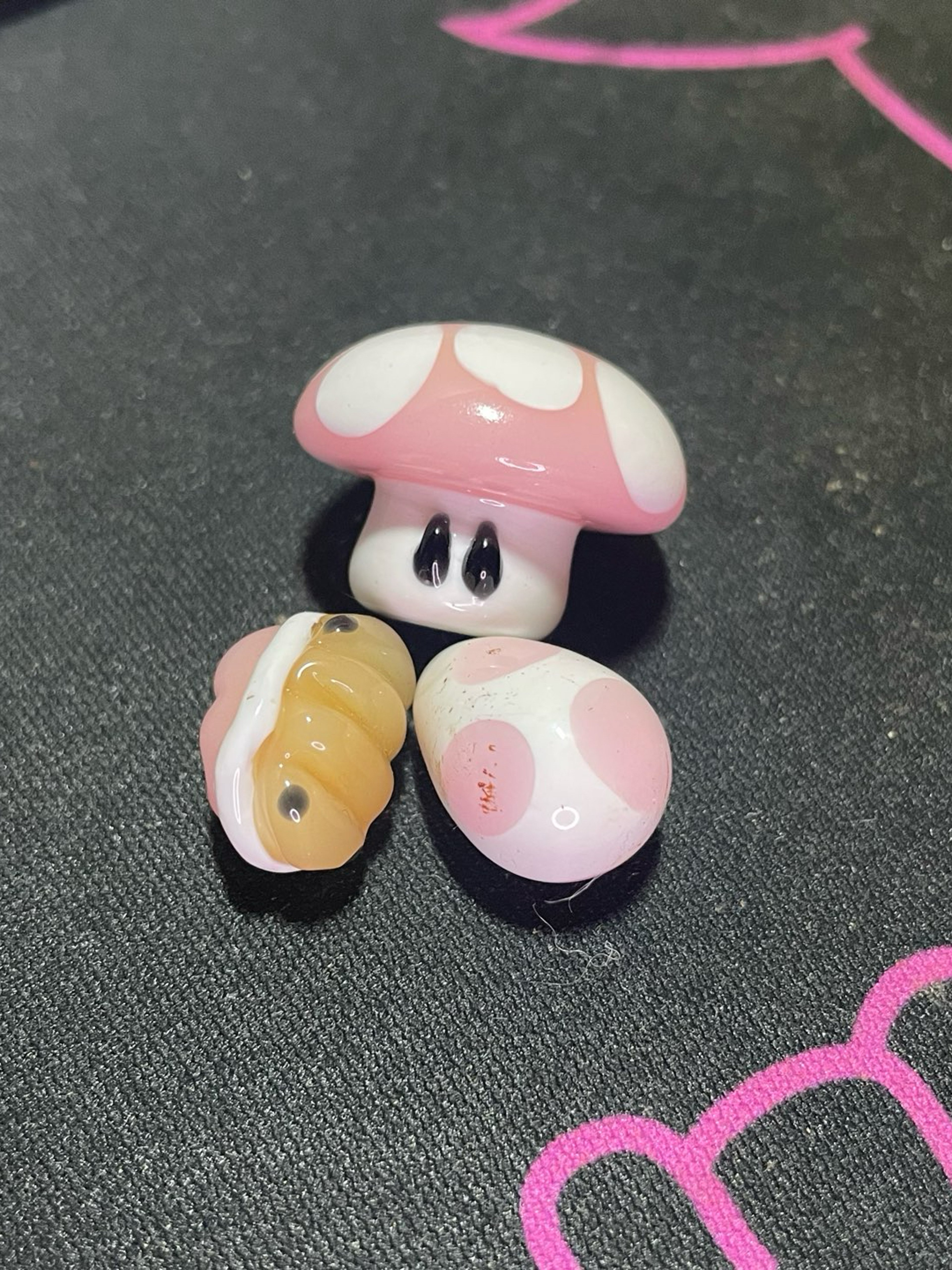 Preview pic of Elias Grey Art Mario Set