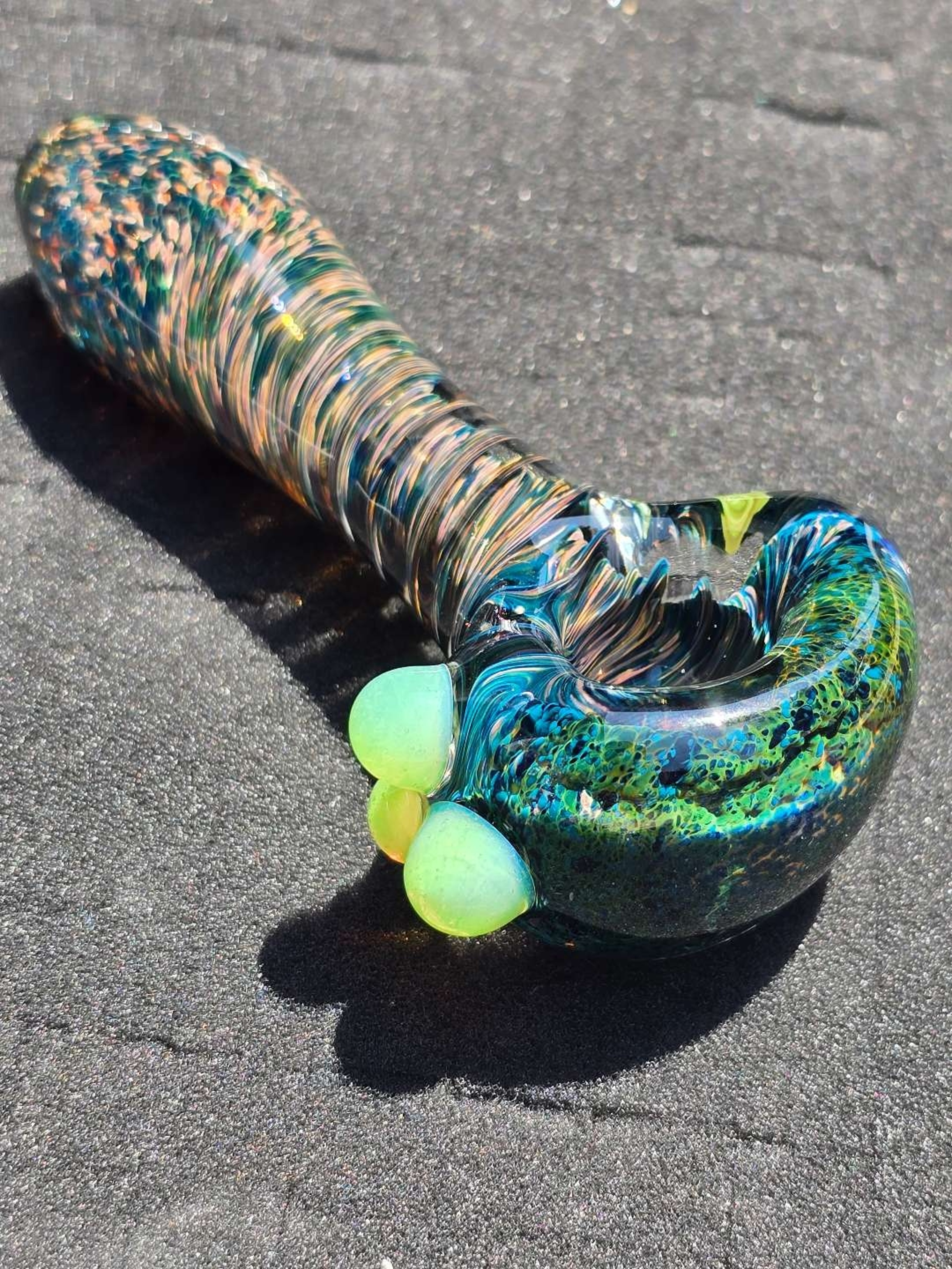 Preview pic of Large Frit Glass Pipe 4.2"