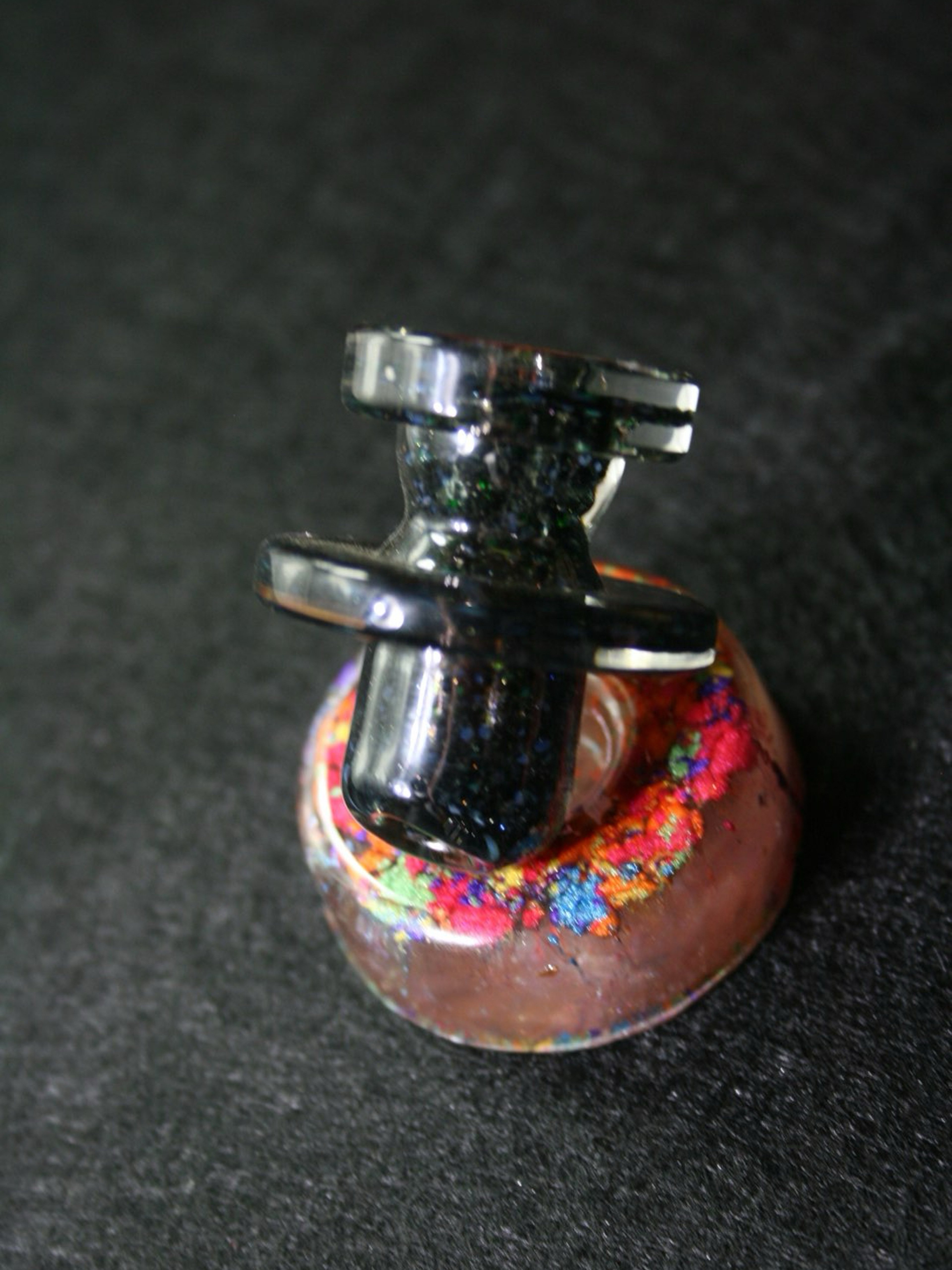 Preview pic of Deschutes river glass crushed opal cap