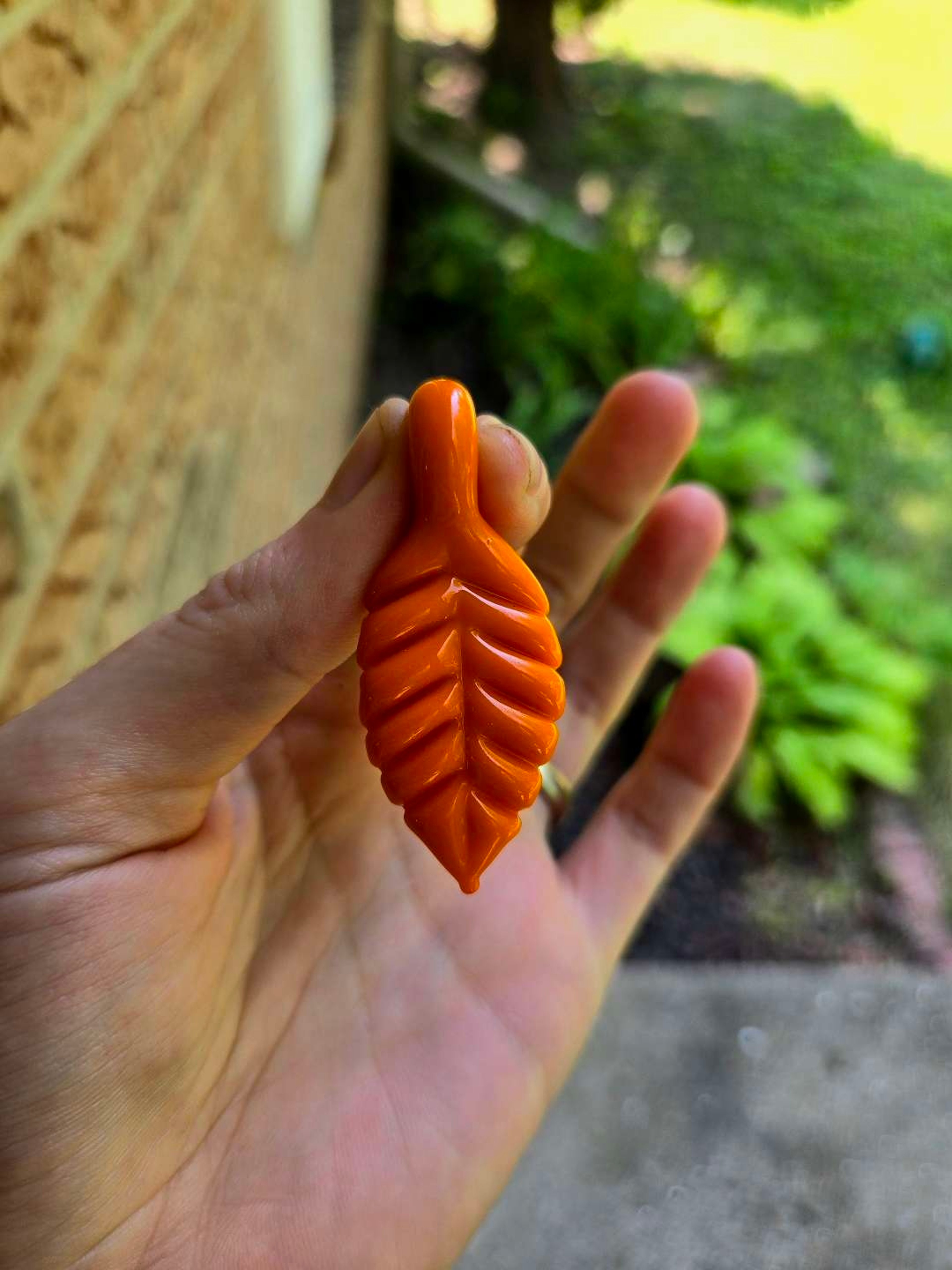 Preview pic of Lava Leaf Pendant