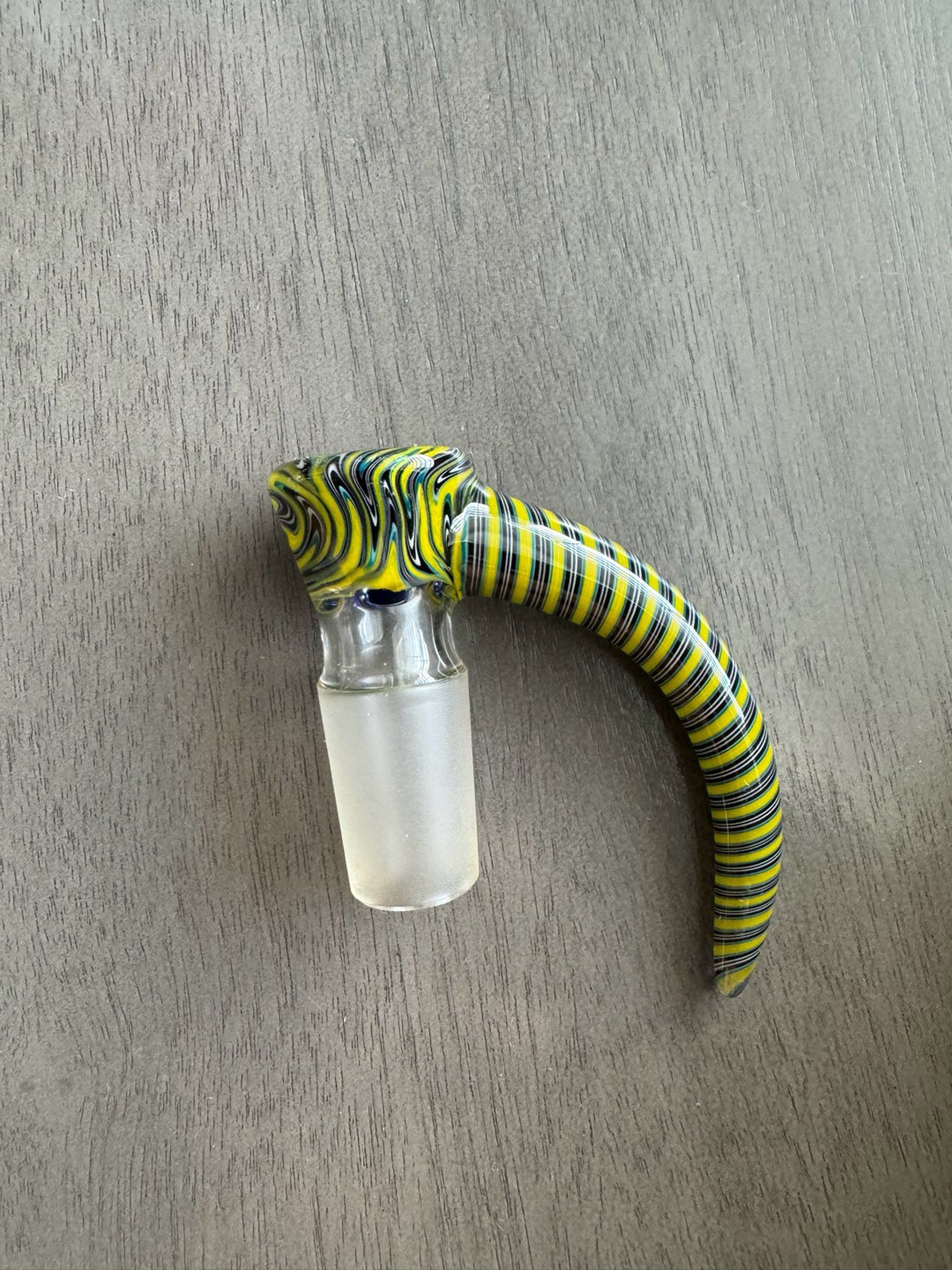 Preview pic of Julio glass 18mm 4 hole black white blue yellow wig wag