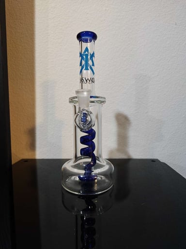 Preview pic of ATX Glassworks Blue Swirly