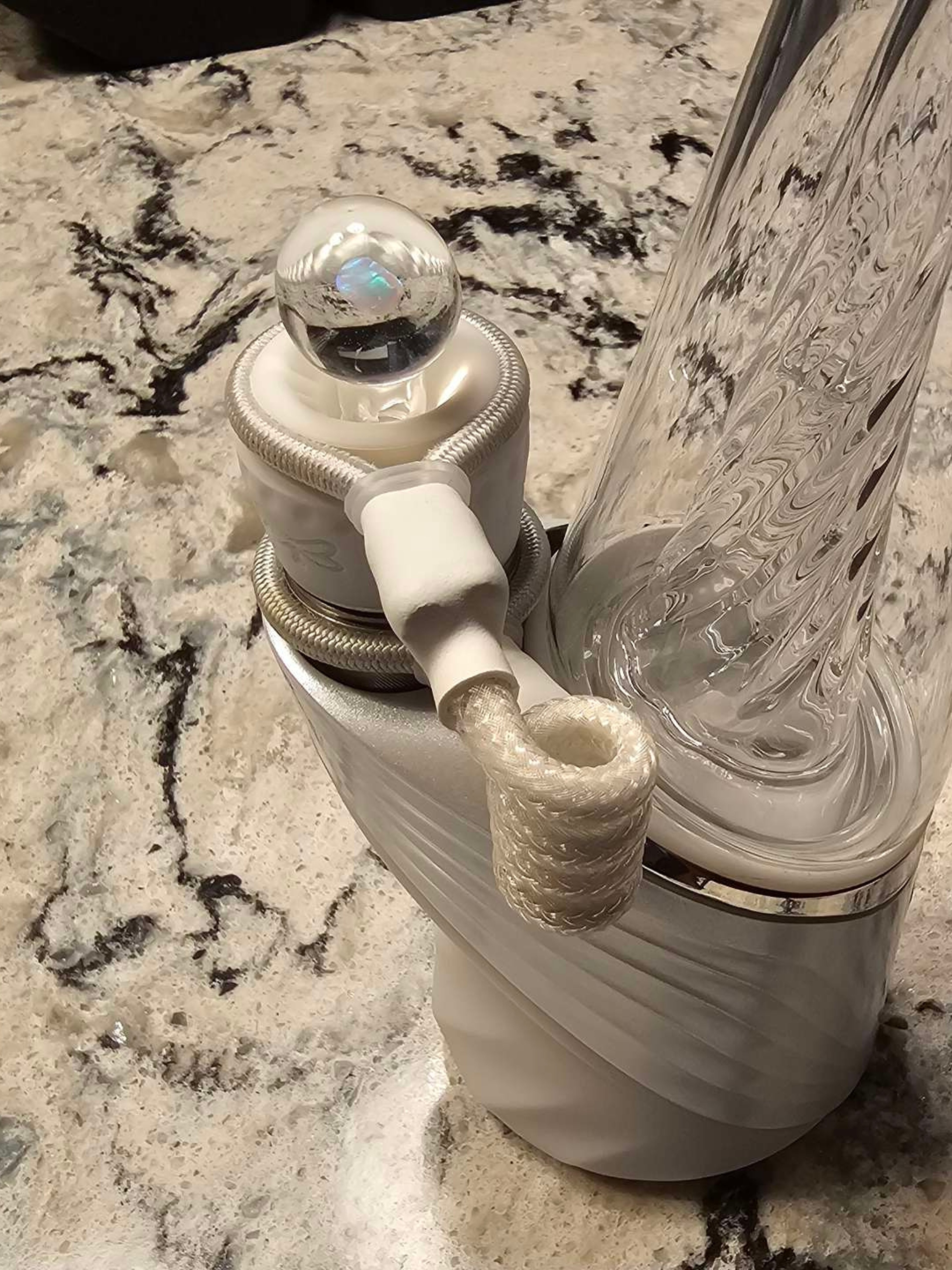 Preview pic of Puffco Peak Pro Pearl Bundle 5D XXL Chamber & Tuff Tethers Accessories