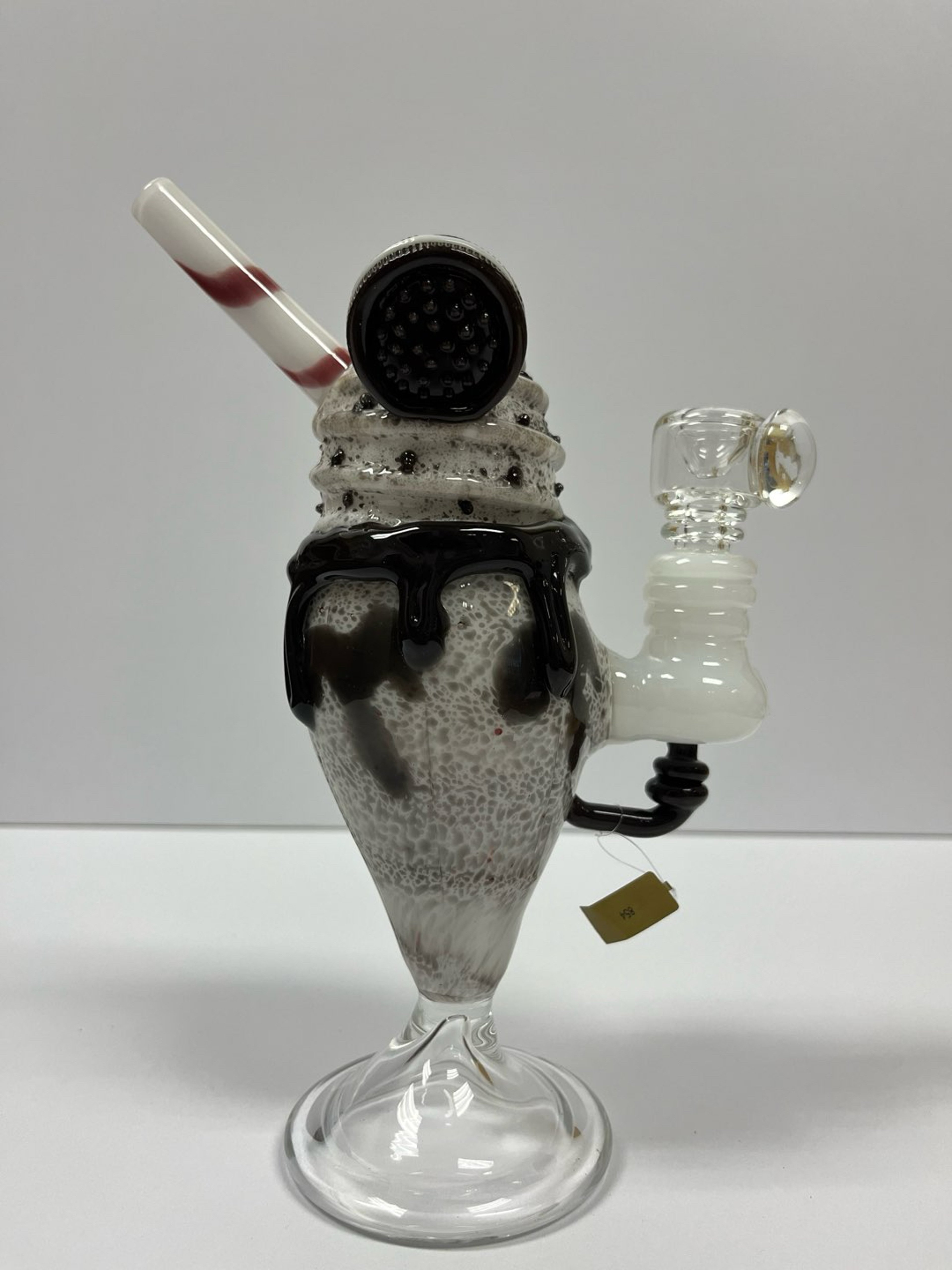 Preview pic of Empire Glassworks oreo cookie Sundae rig 14mm 90