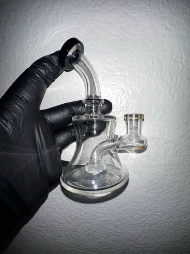 Preview pic of Small bong / rig