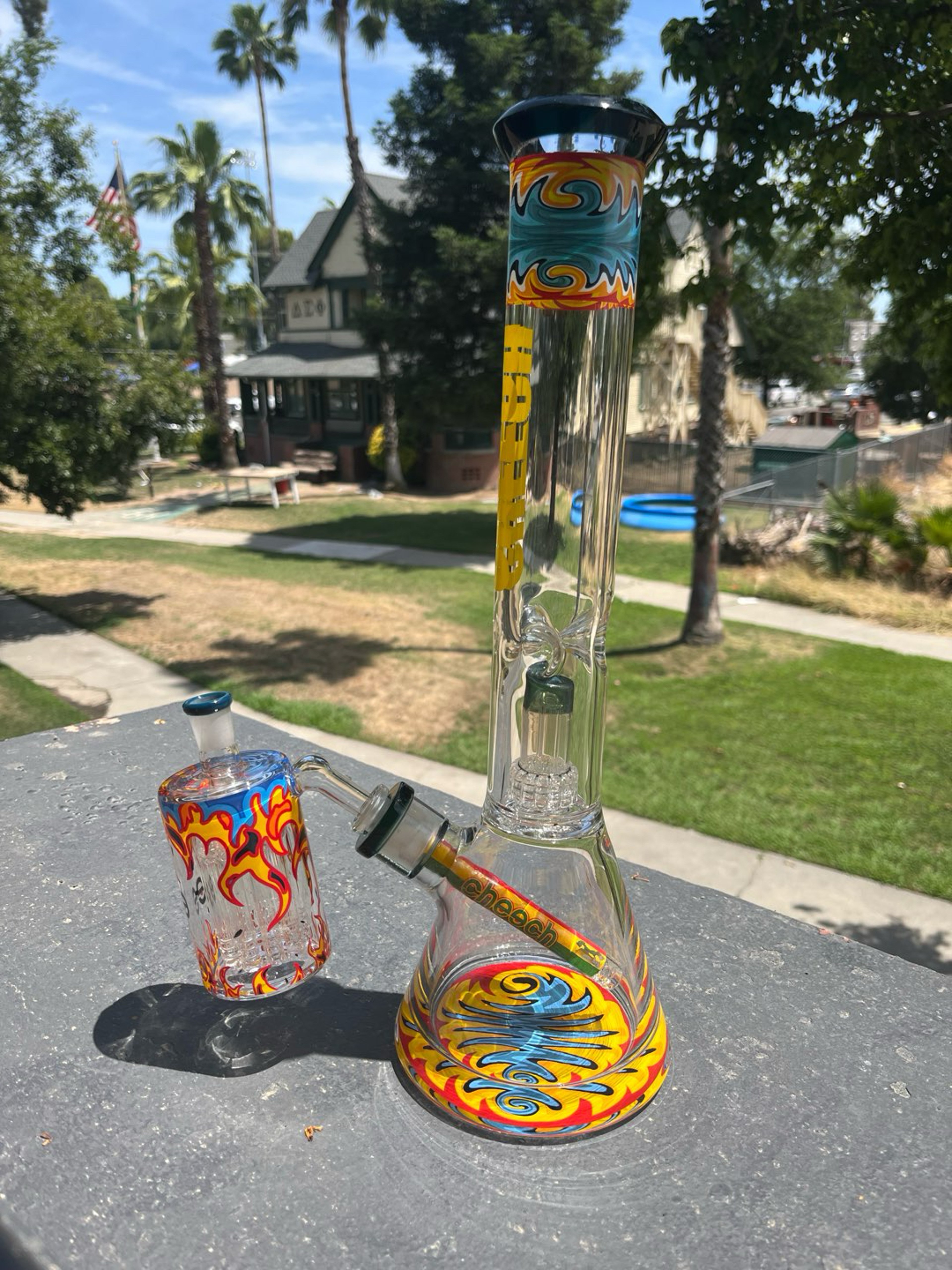 Preview pic of Cheech 18” bong