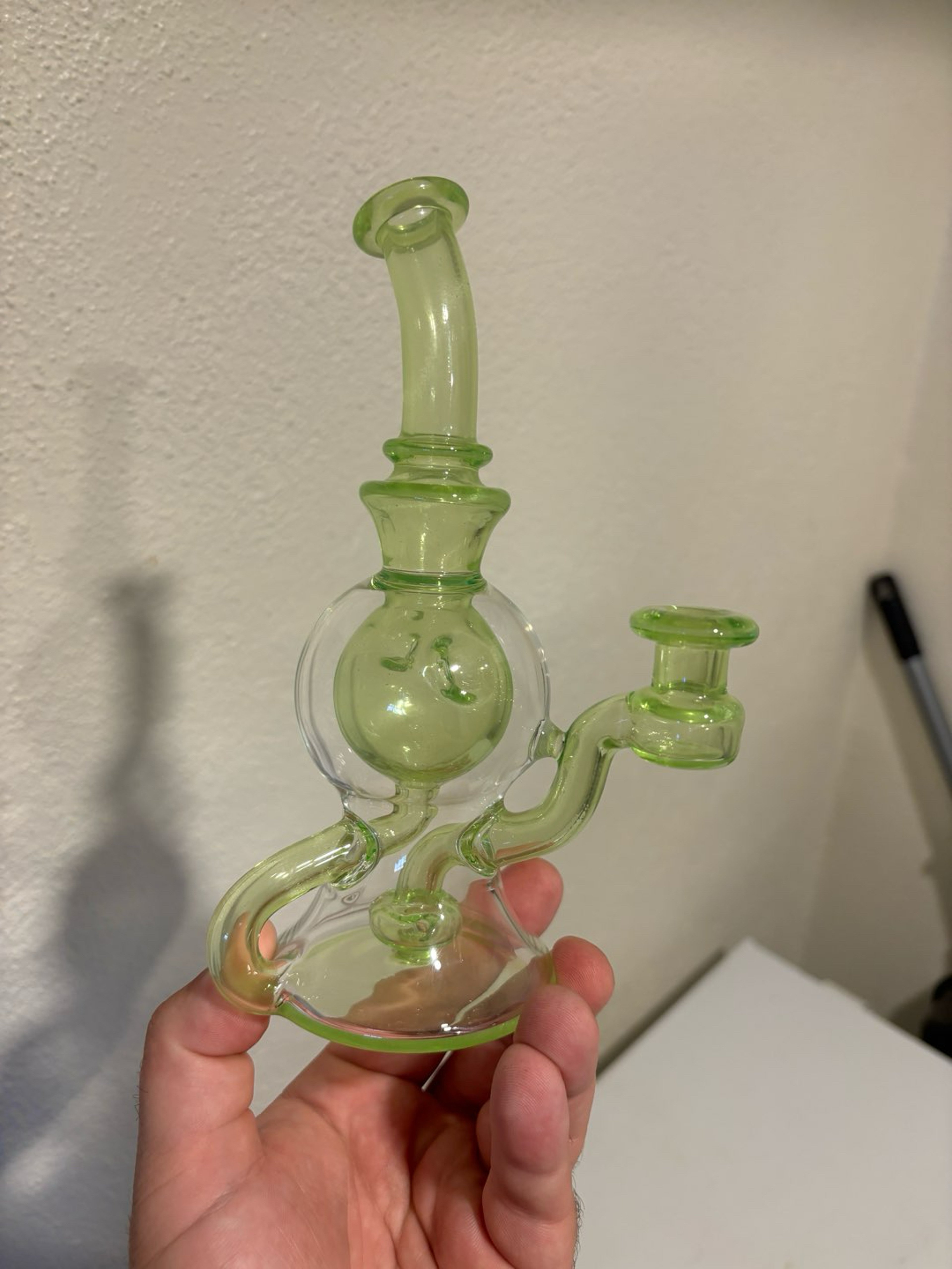 Preview pic of Trust Glass Orbus