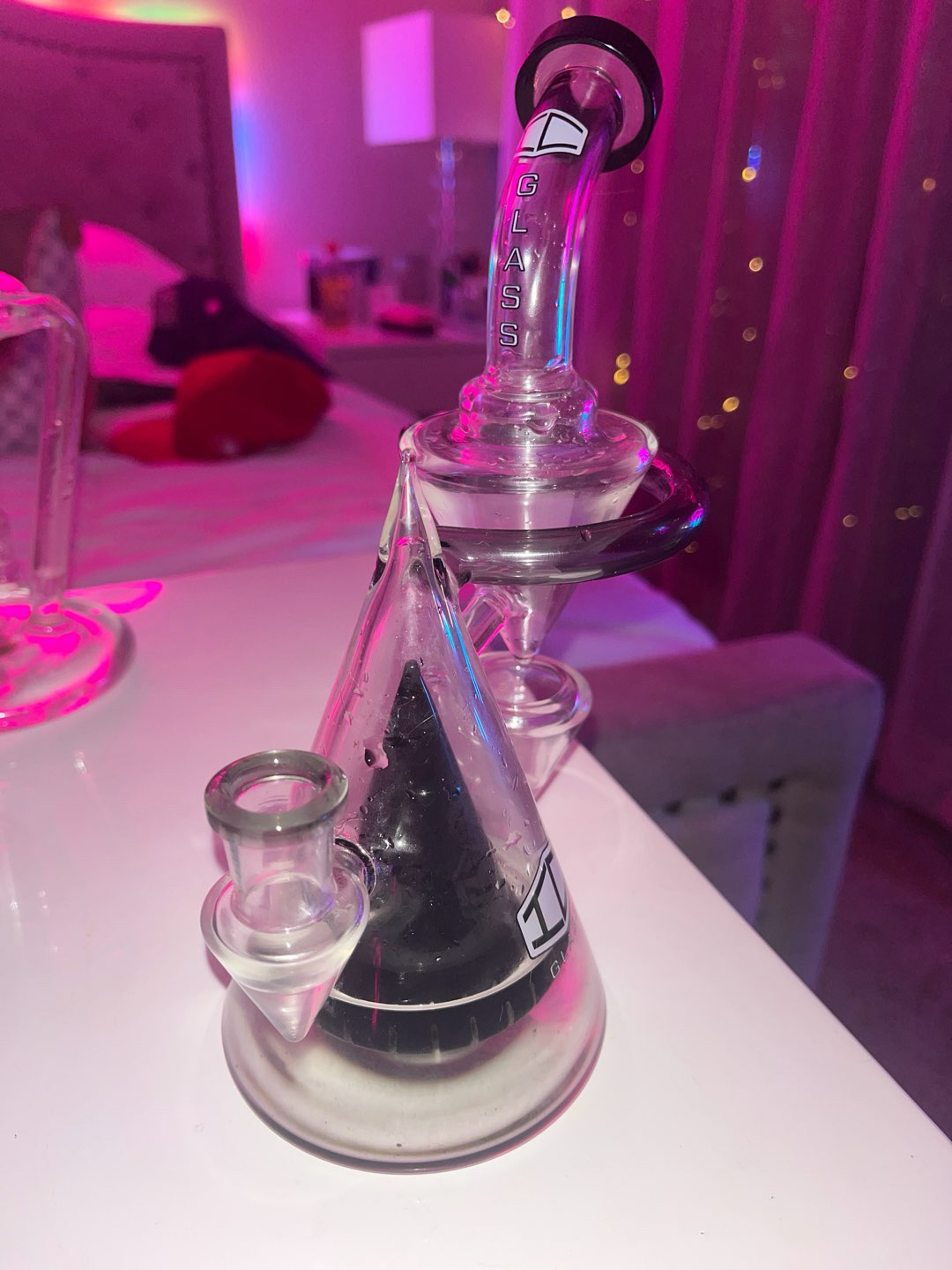 Preview pic of IC Glass Bong