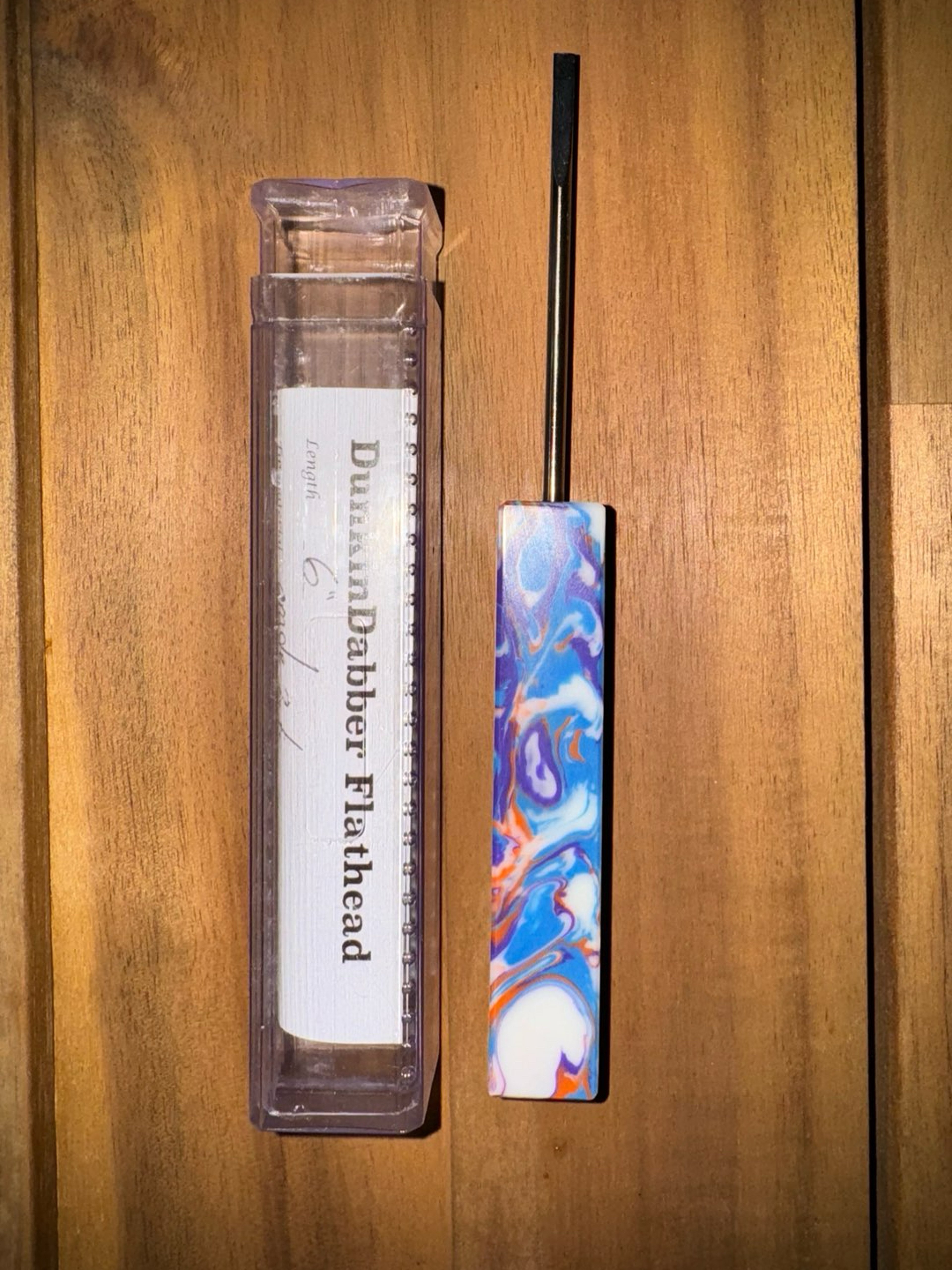 Preview pic of Dunkin Dabber Pourcasso UV Reactive Tool