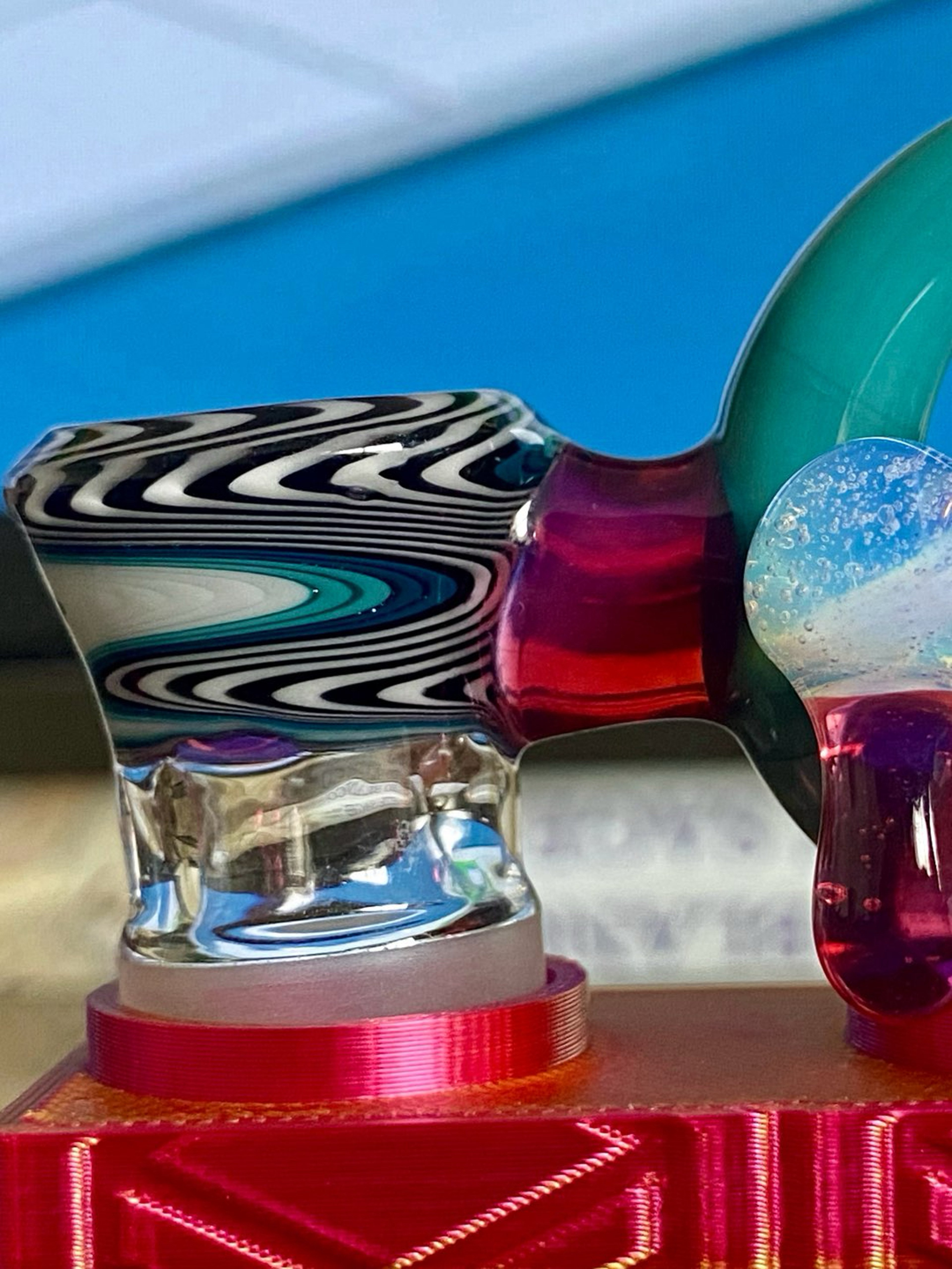Preview pic of Opaque Aqua/Telemagenta Crescent cloud