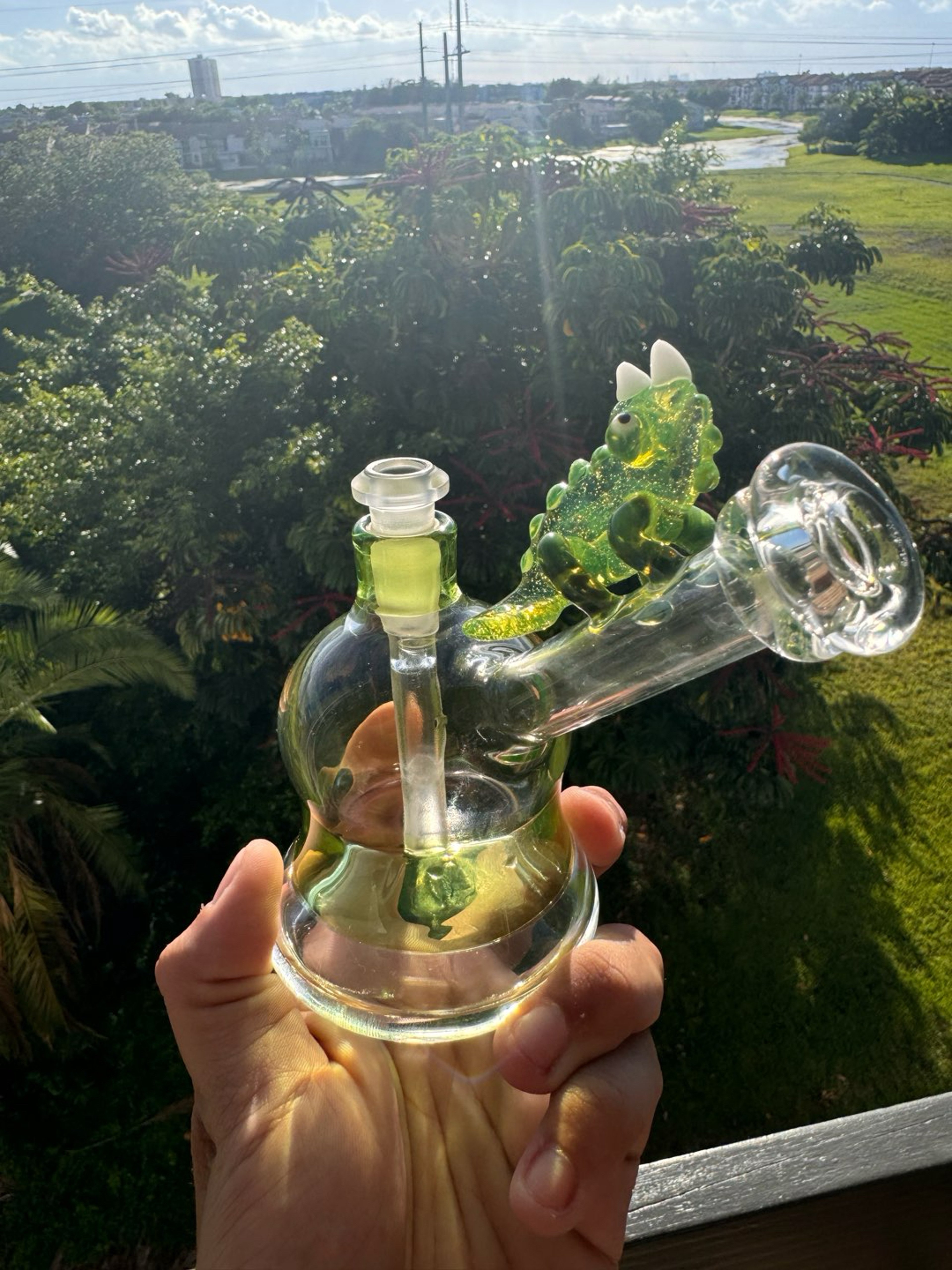 Preview pic of Willy That Glass Guy