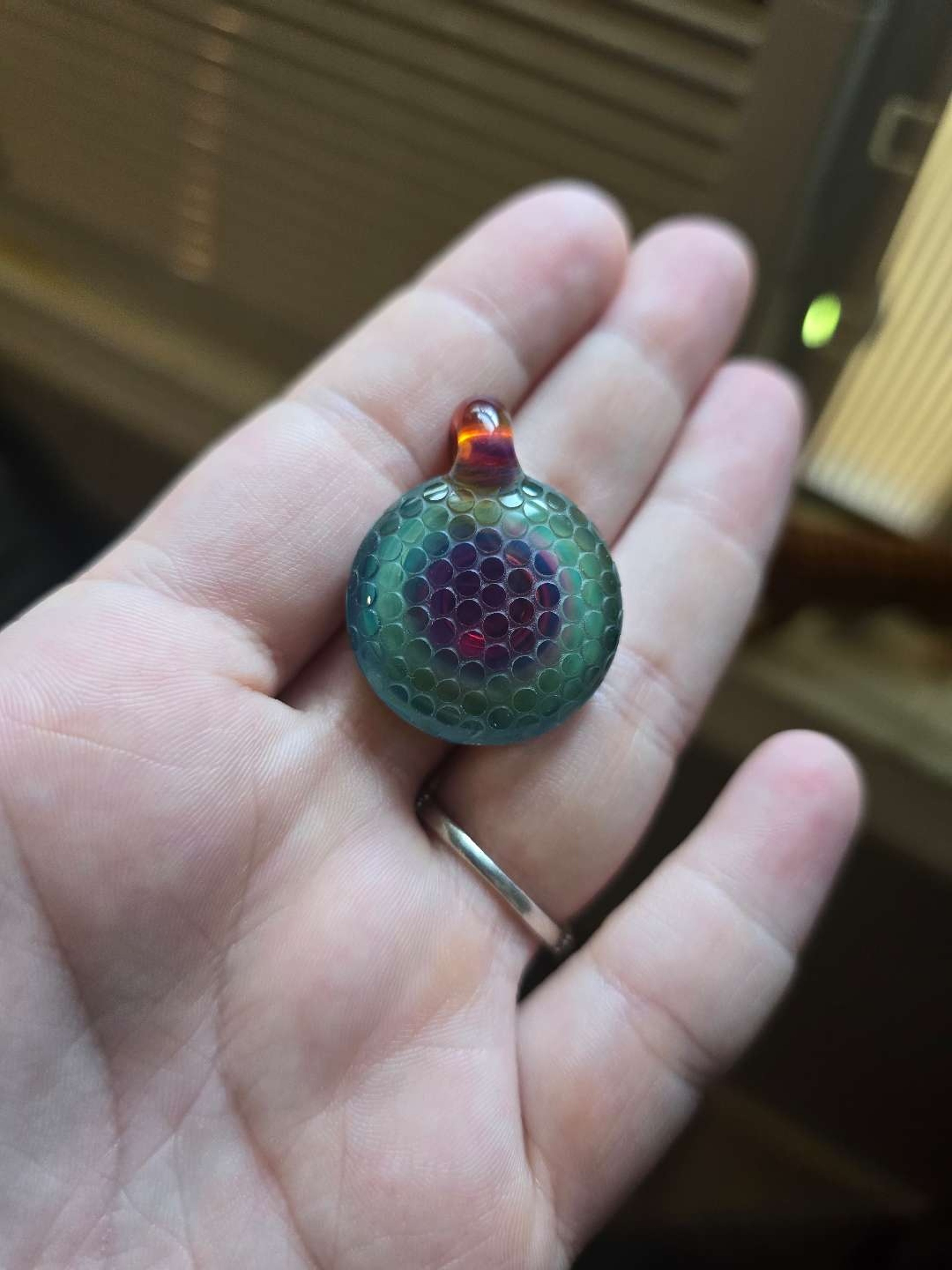 Preview pic of Change Glass sandblasted pendy