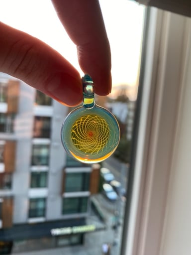 Preview pic of Gatez Glass - fumichello pendant