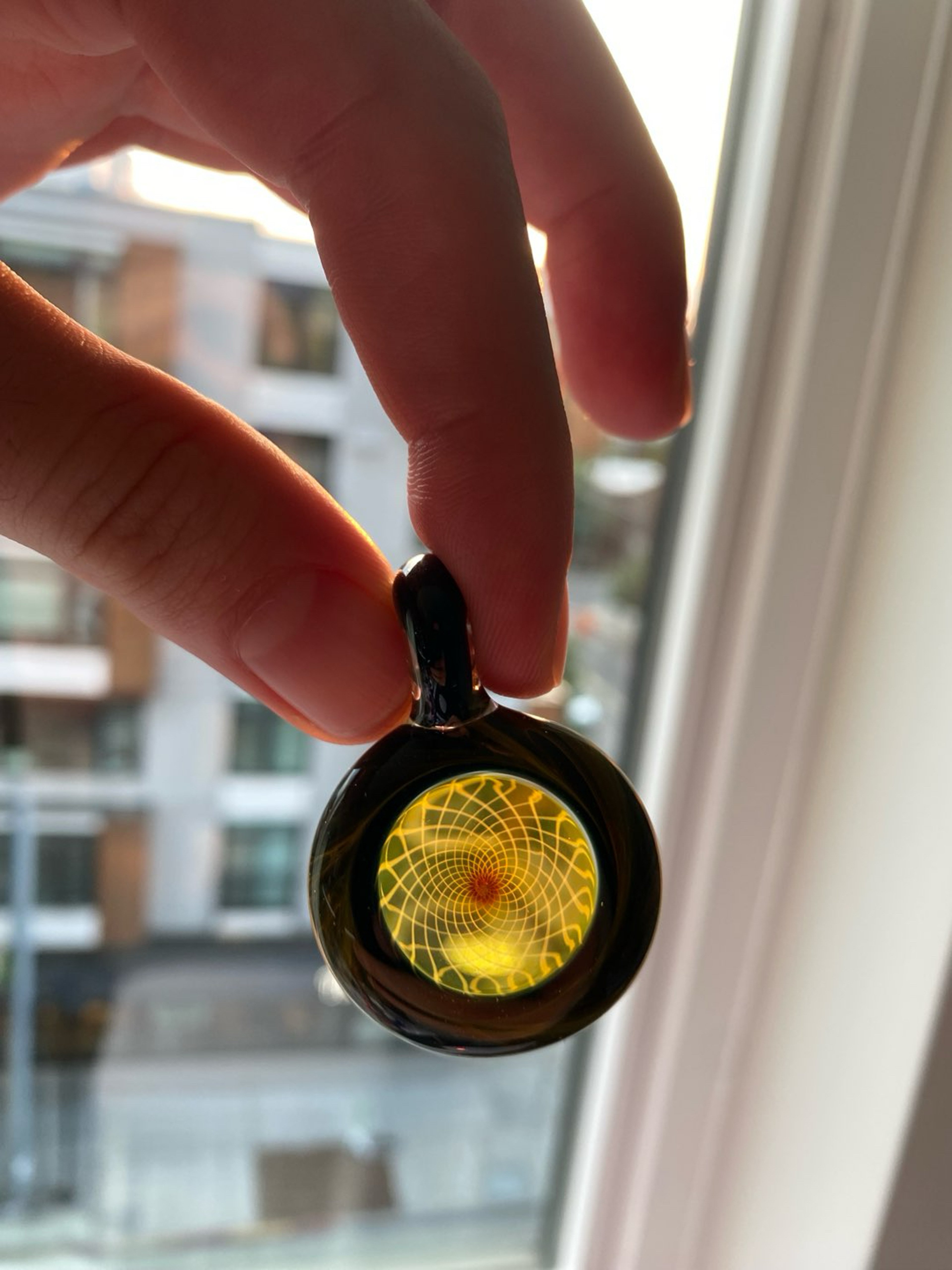 Preview pic of Gatez Glass - fumichello pendant