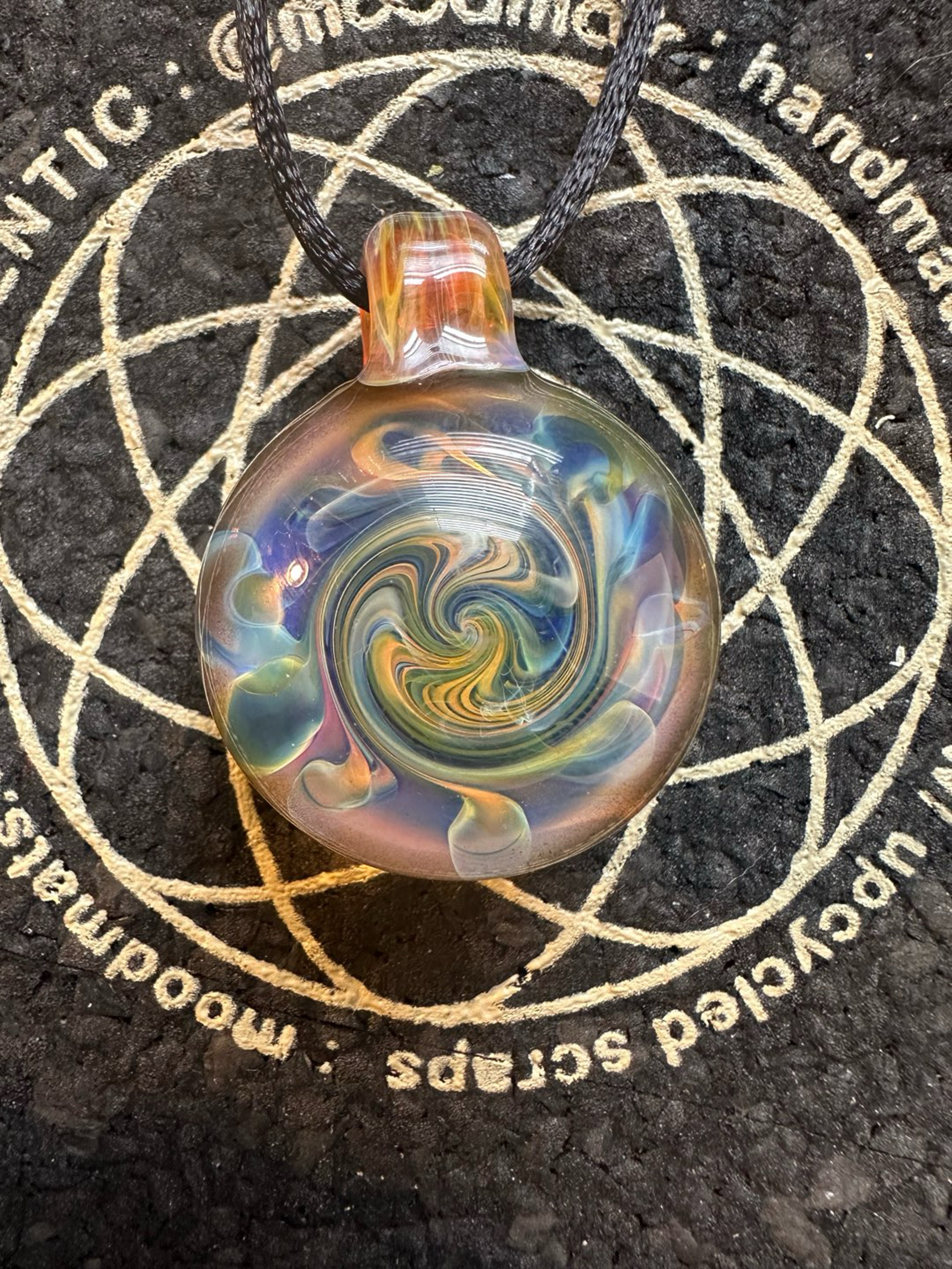 Preview pic of Royals Glass Pendant