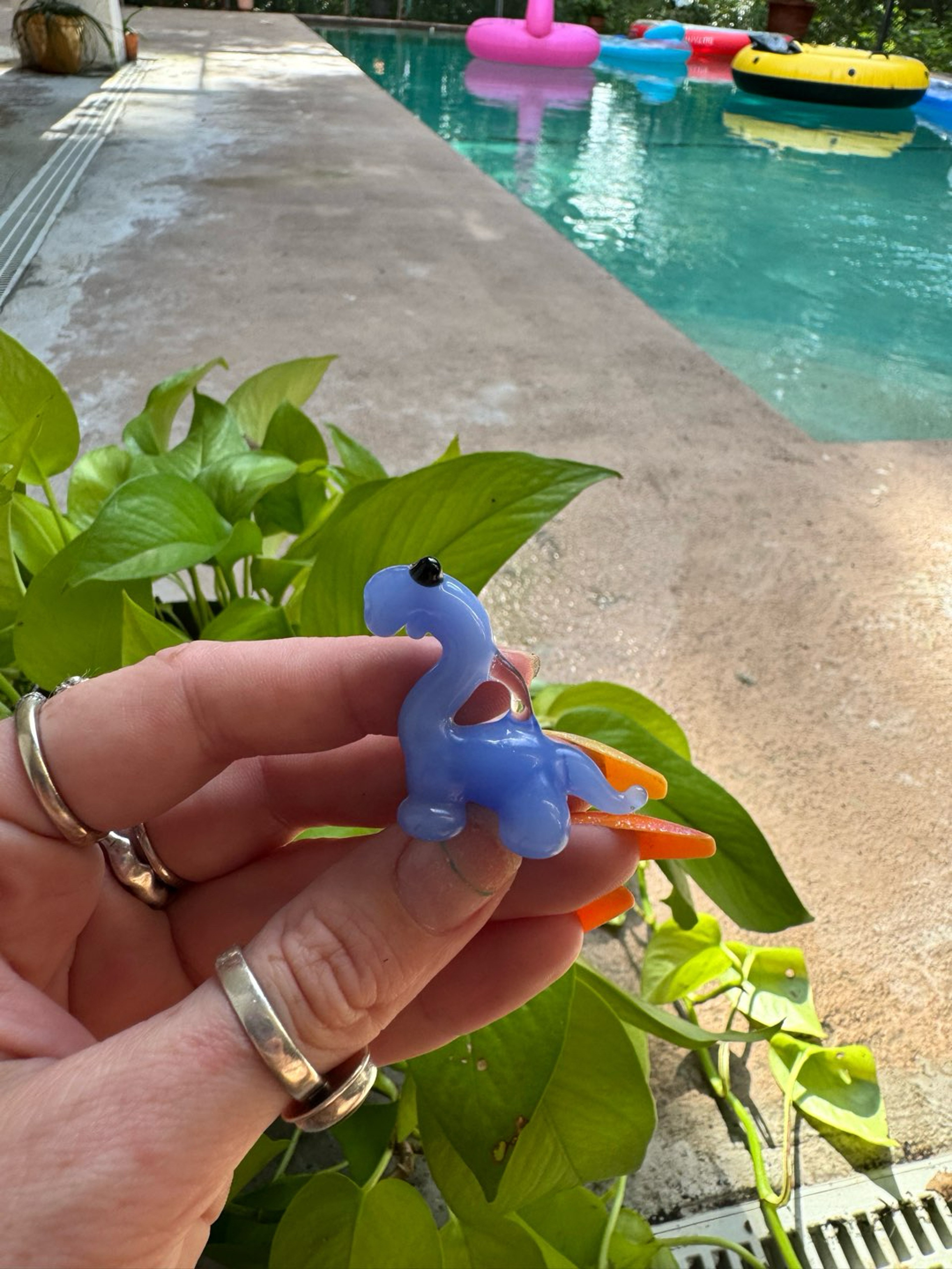 Preview pic of Dino pendant blue