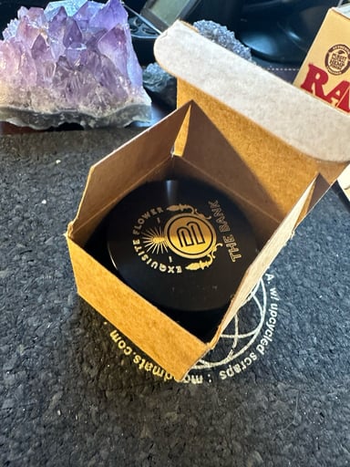 Preview pic of Aluminum 4-Piece Grinder