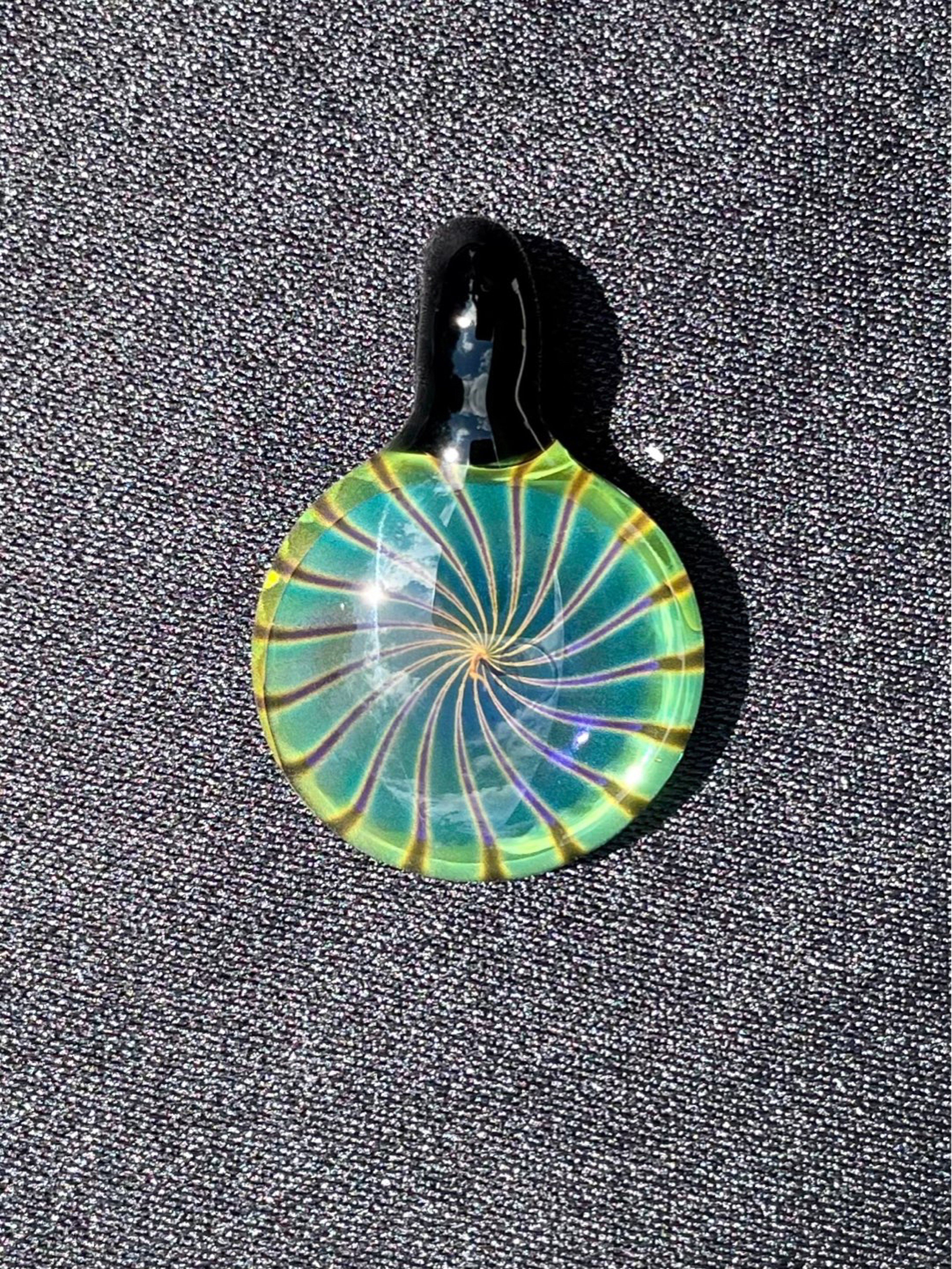 Preview pic of Fume pendant