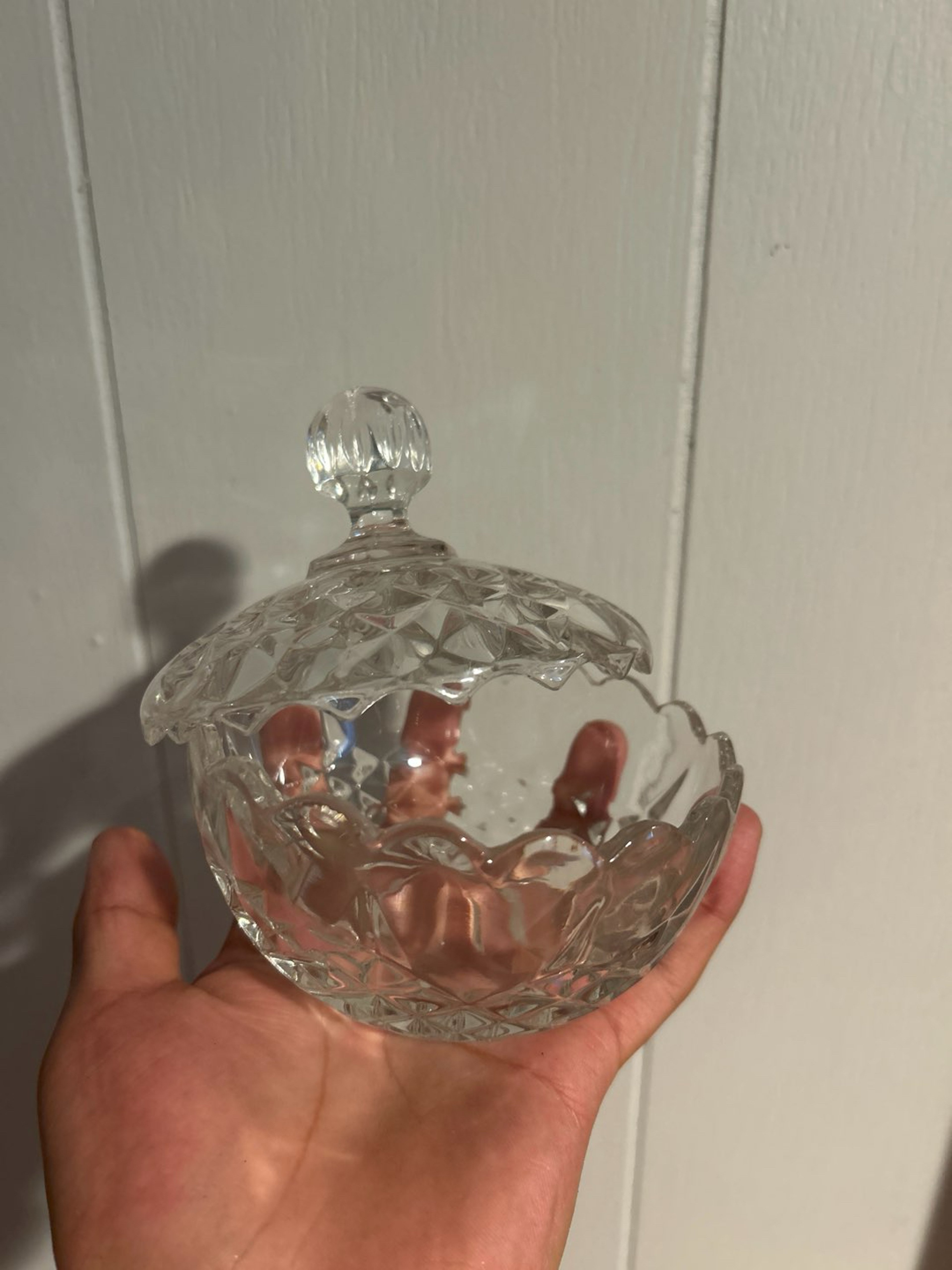 Preview pic of Faceted ashtray