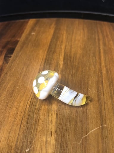 Preview pic of Yellow Glass Shroom