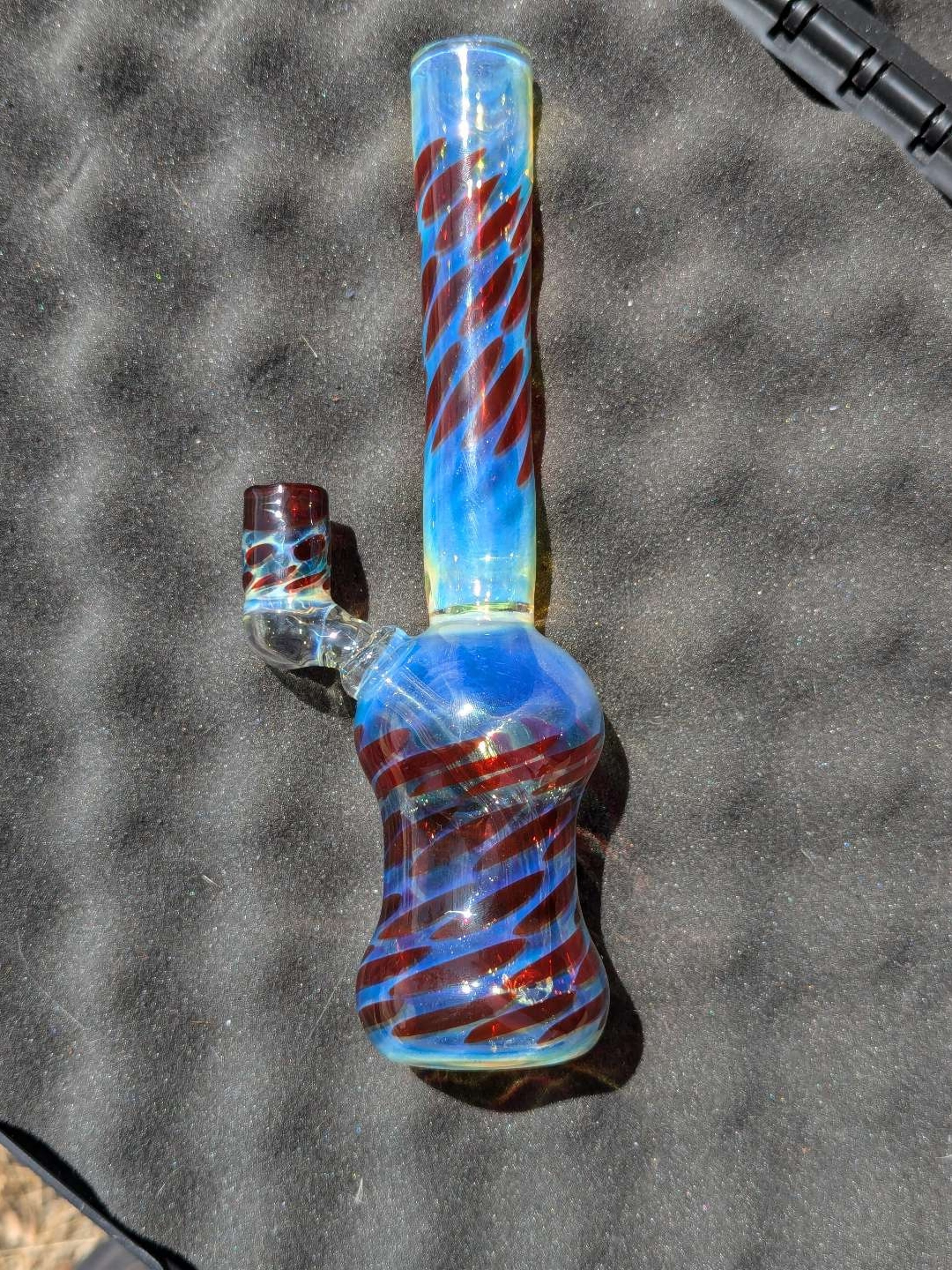 Preview pic of Red and Blue Dab Rig