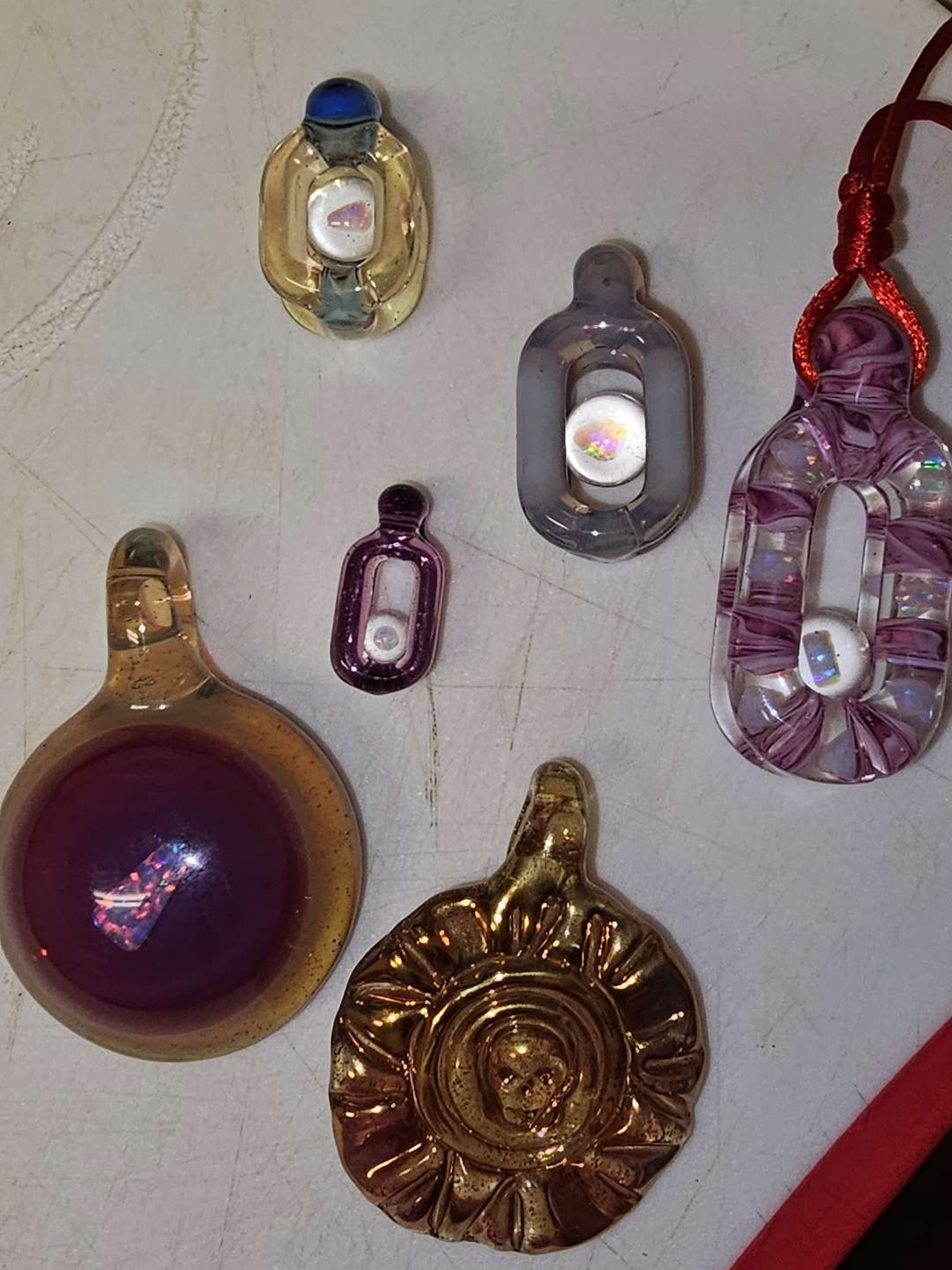 Preview pic of Pendant collection