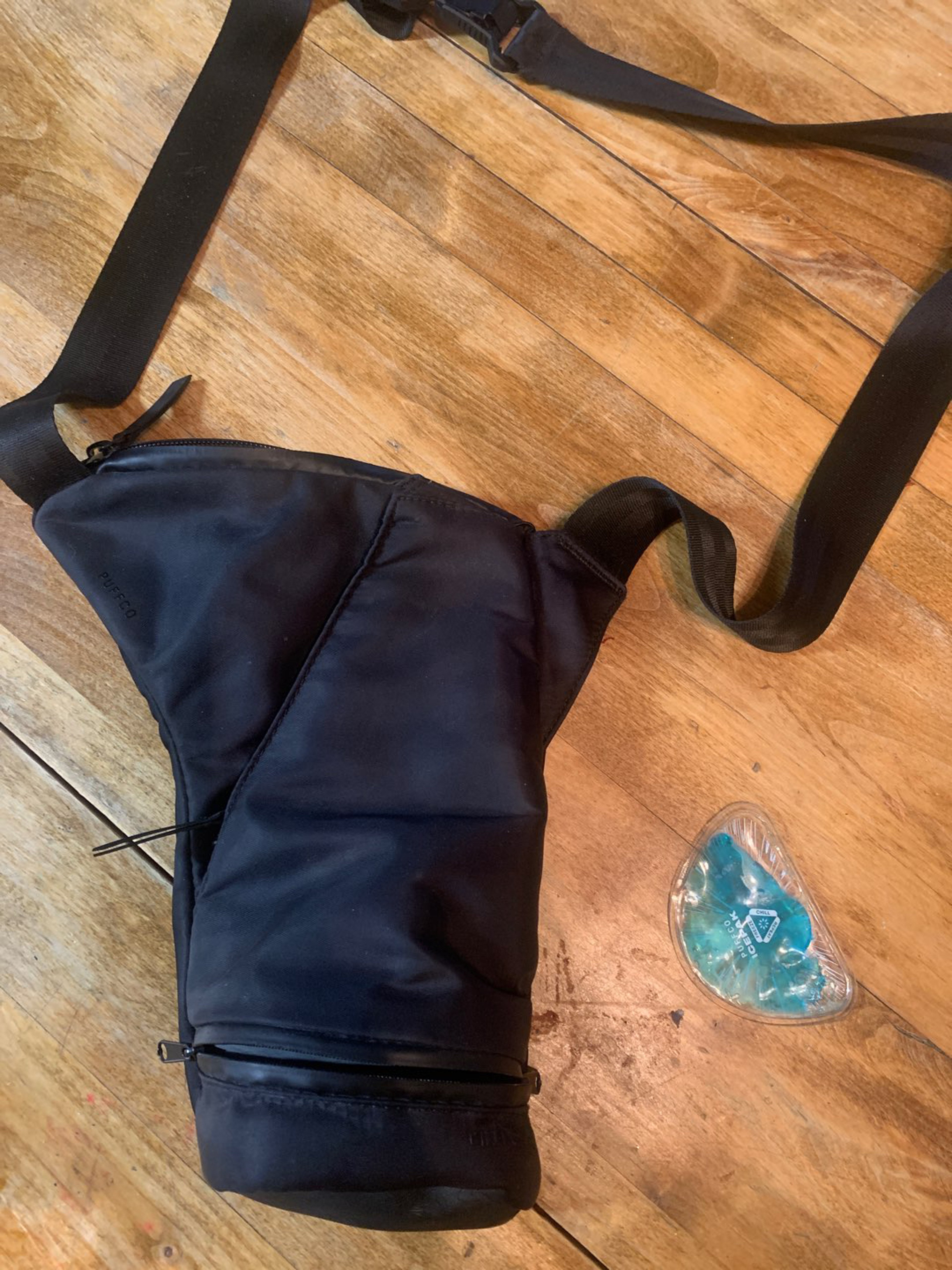 Preview pic of Puffco peak pro bag with icepack