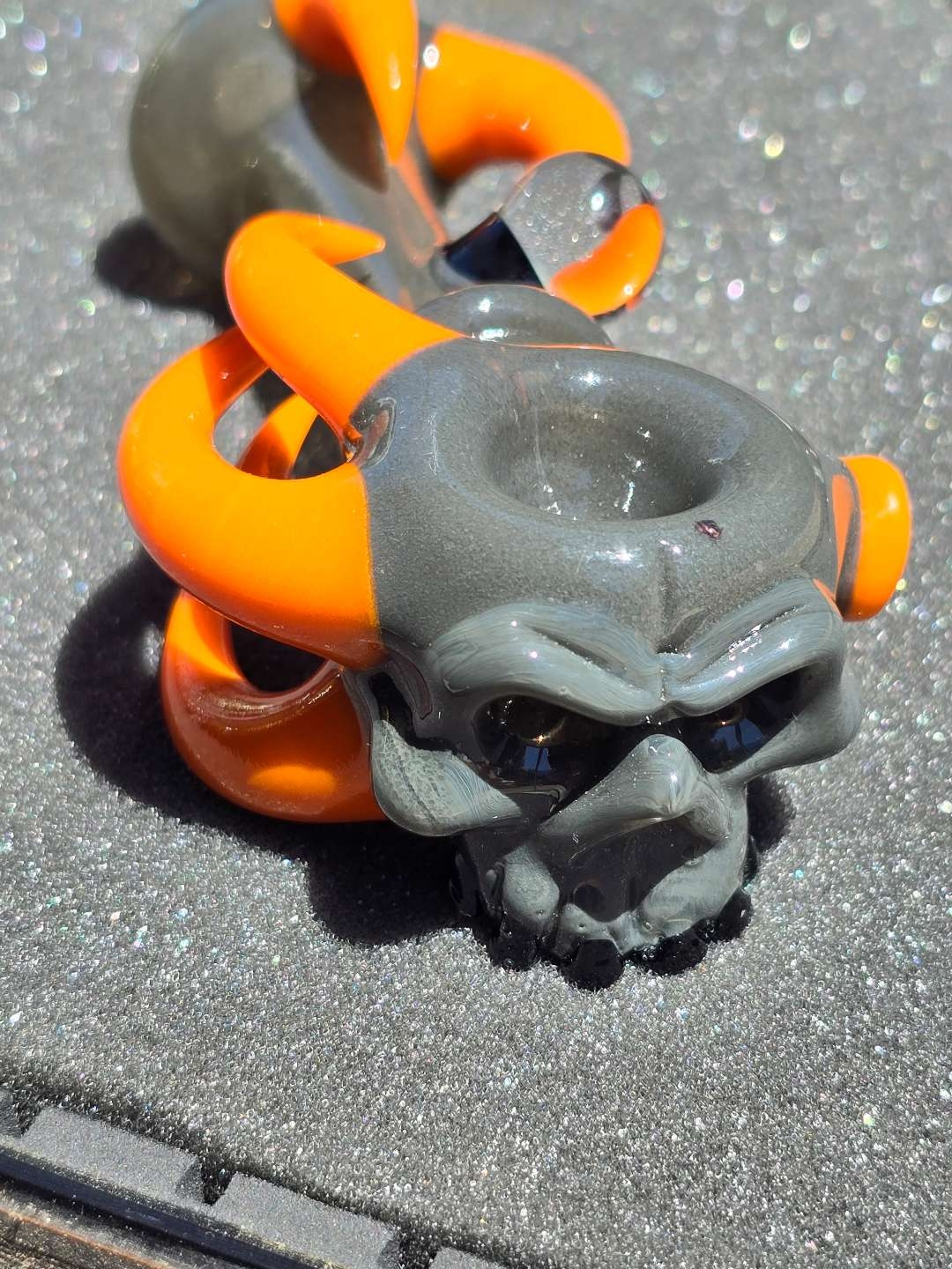 Preview pic of Grime Glass Skull Pipe